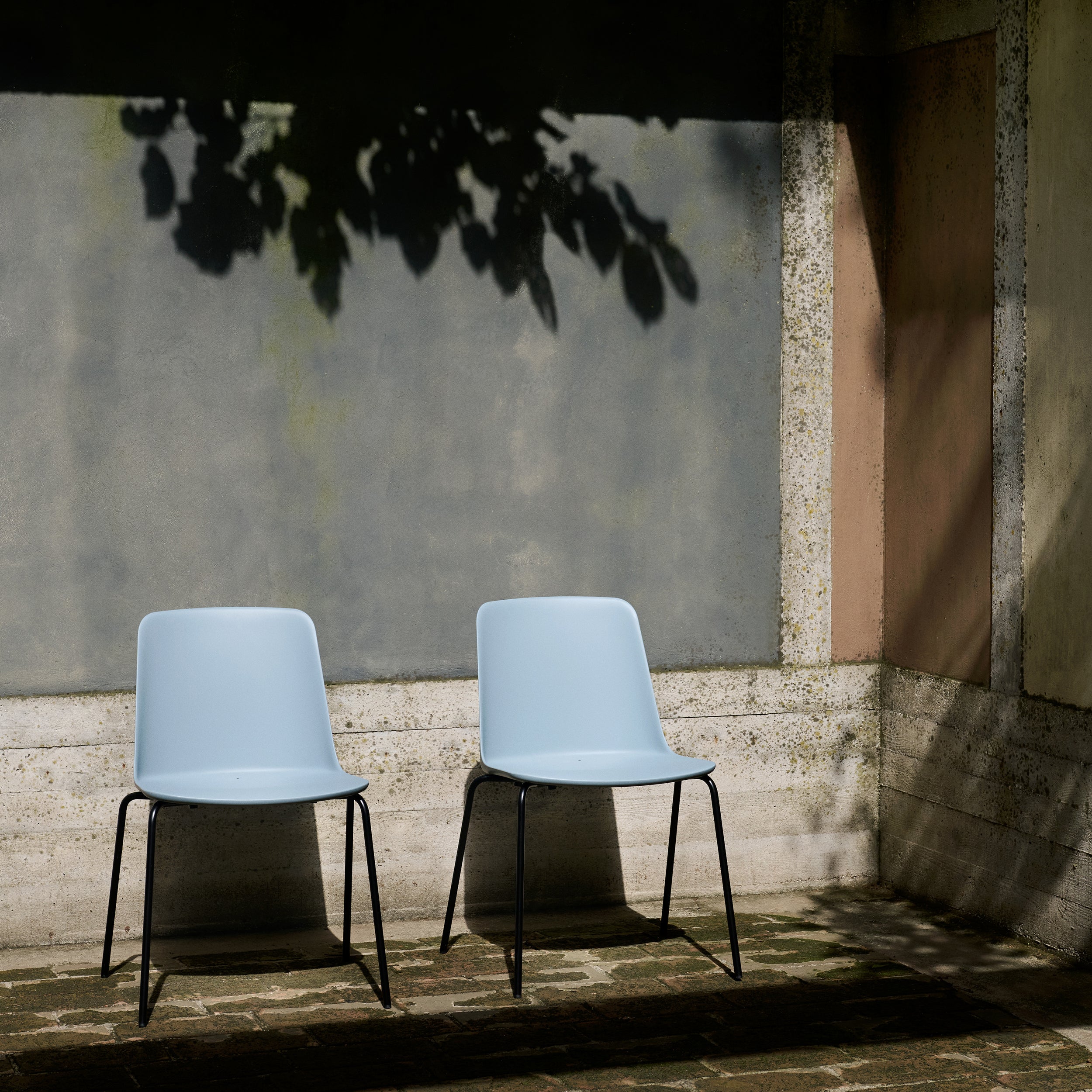 Rely Outdoor Side Chair: HW138