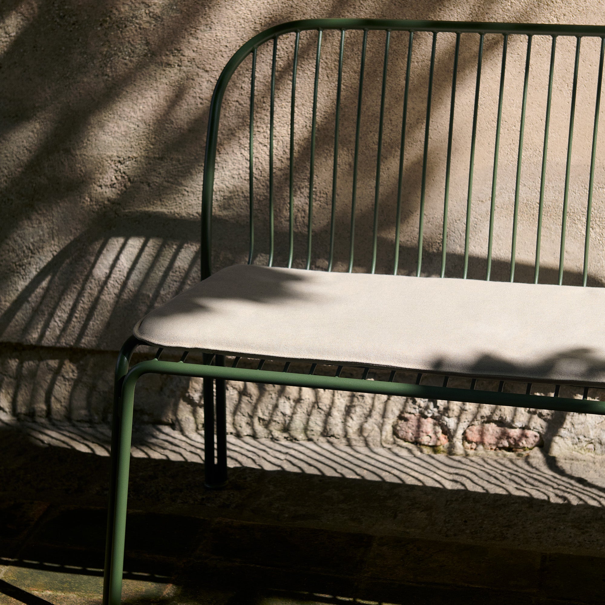Thorvald SC111 Outdoor Dining Bench with Seatpad