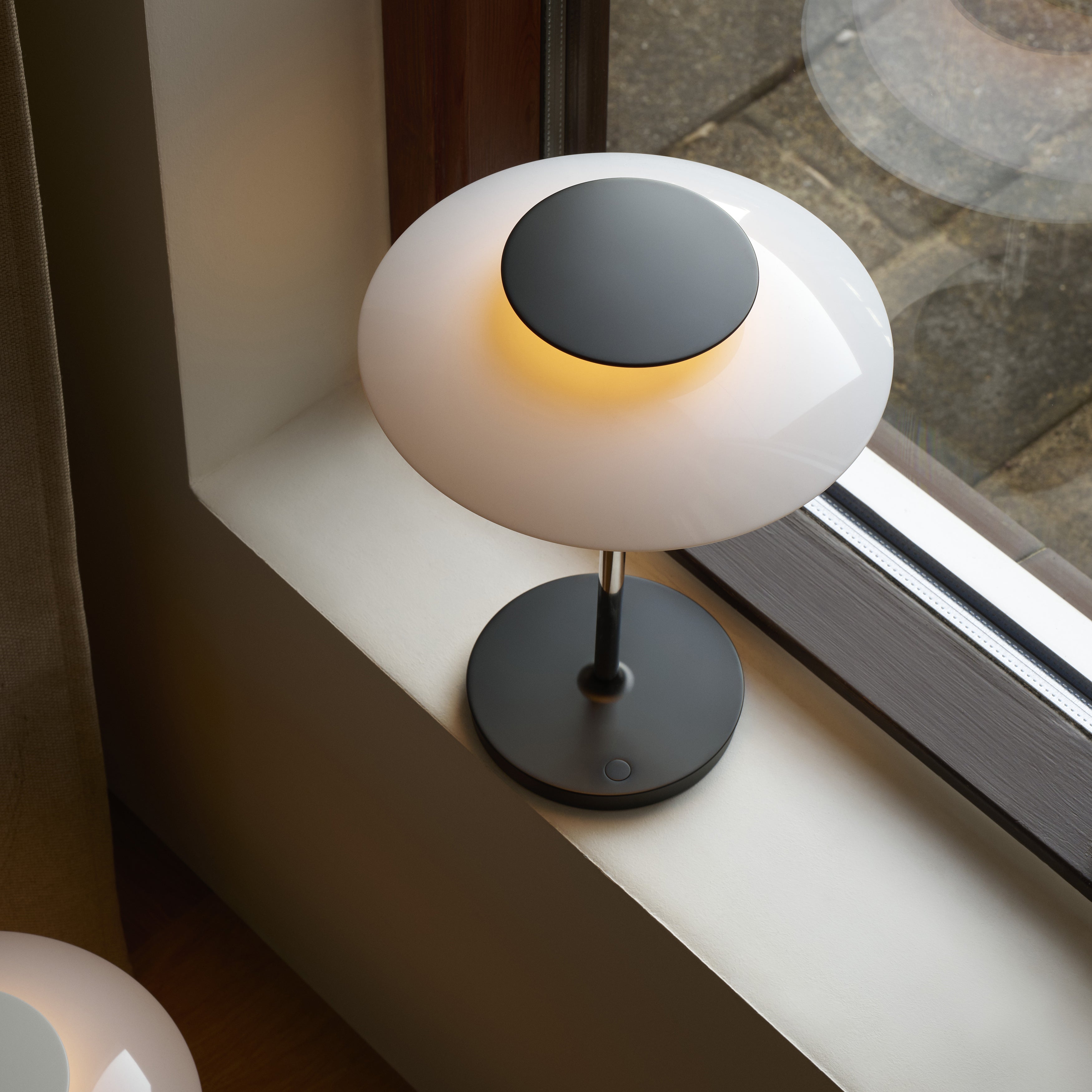 PH 80 Portable Lamp