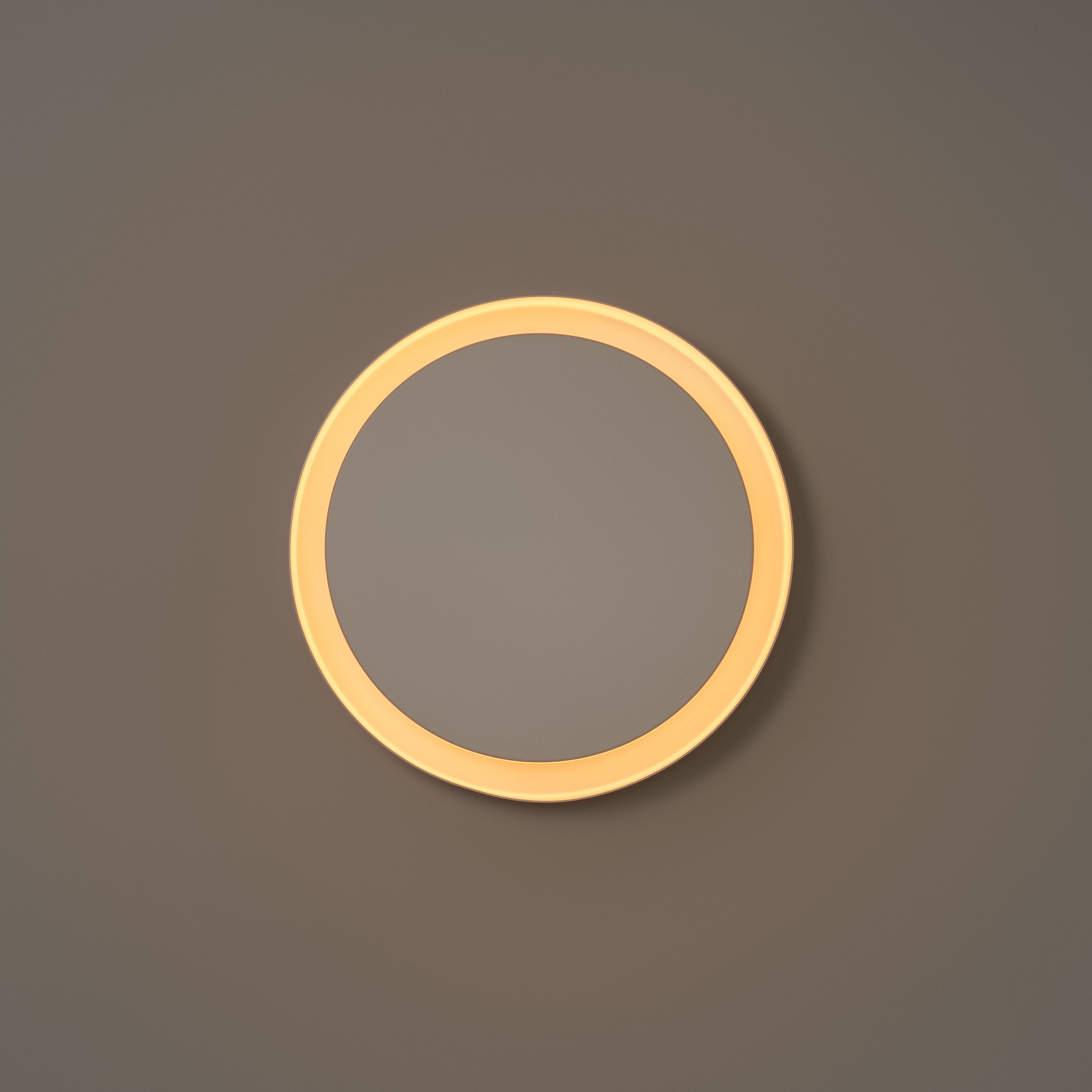 Amigo Wall Lamp: Outdoor