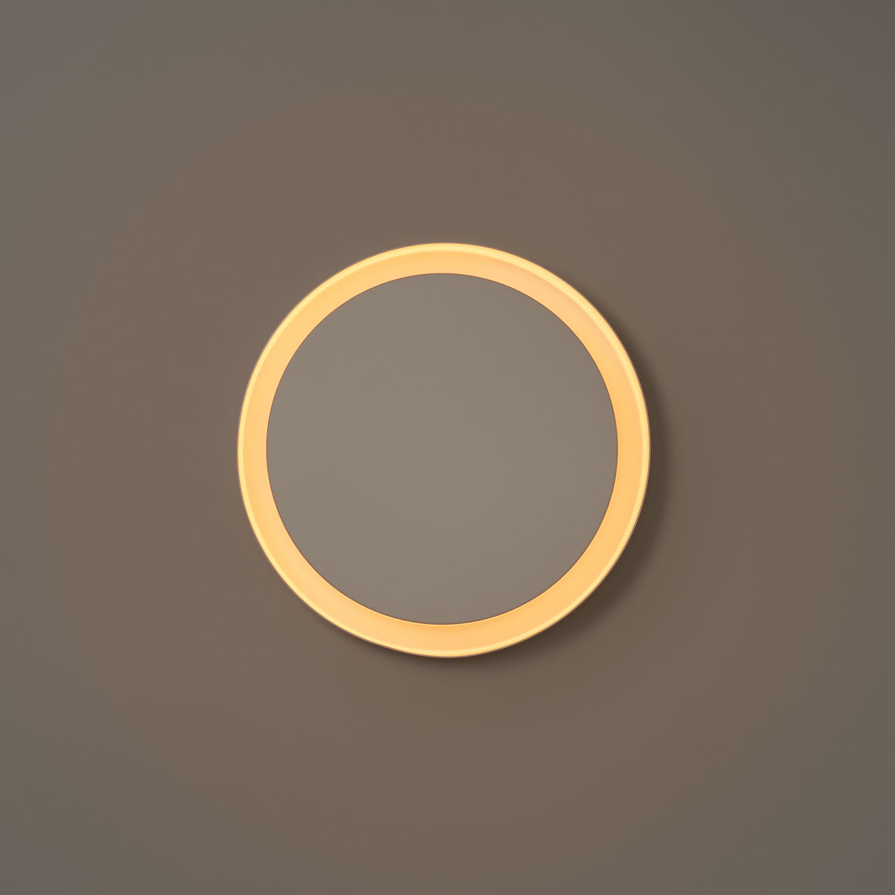 Amigo Wall Lamp: Outdoor