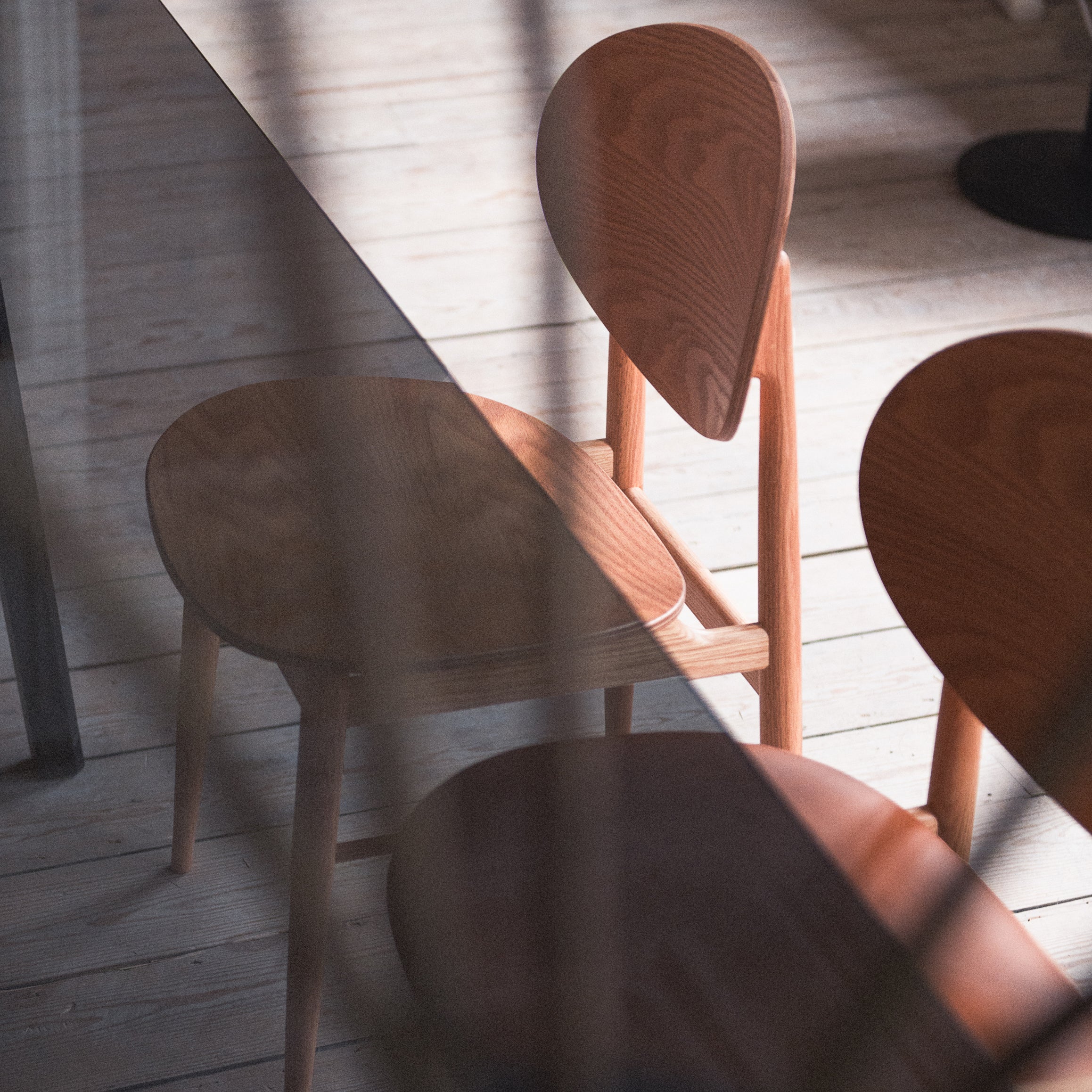 Outline Chair: Set of 2