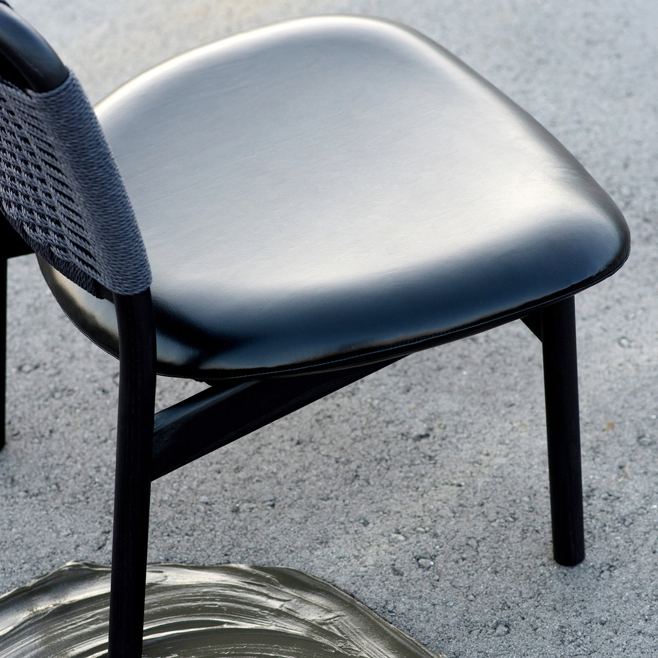 Saga Low Chair: Black Papercord Backrest + Set of 2