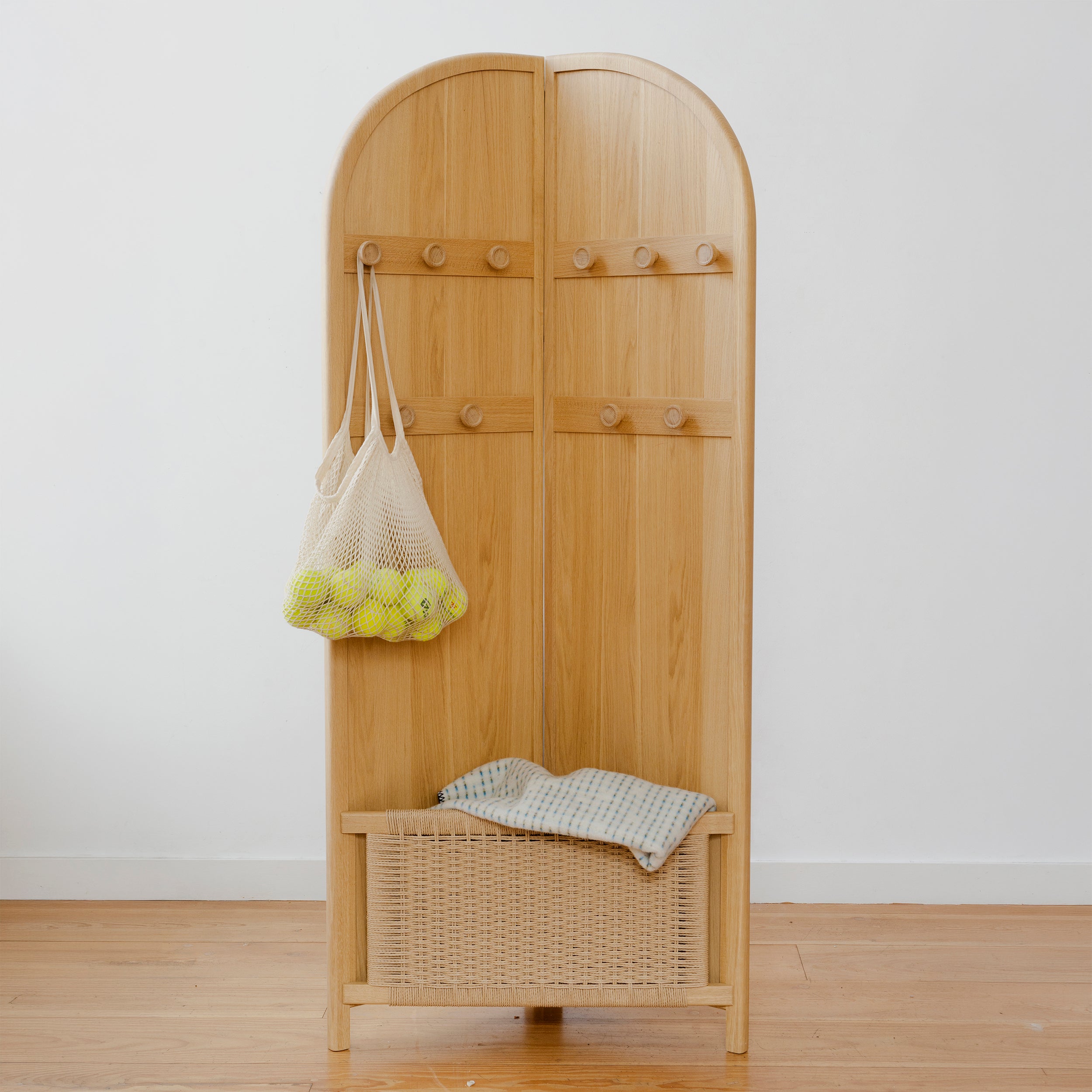 Cabine Dresser with Mirror