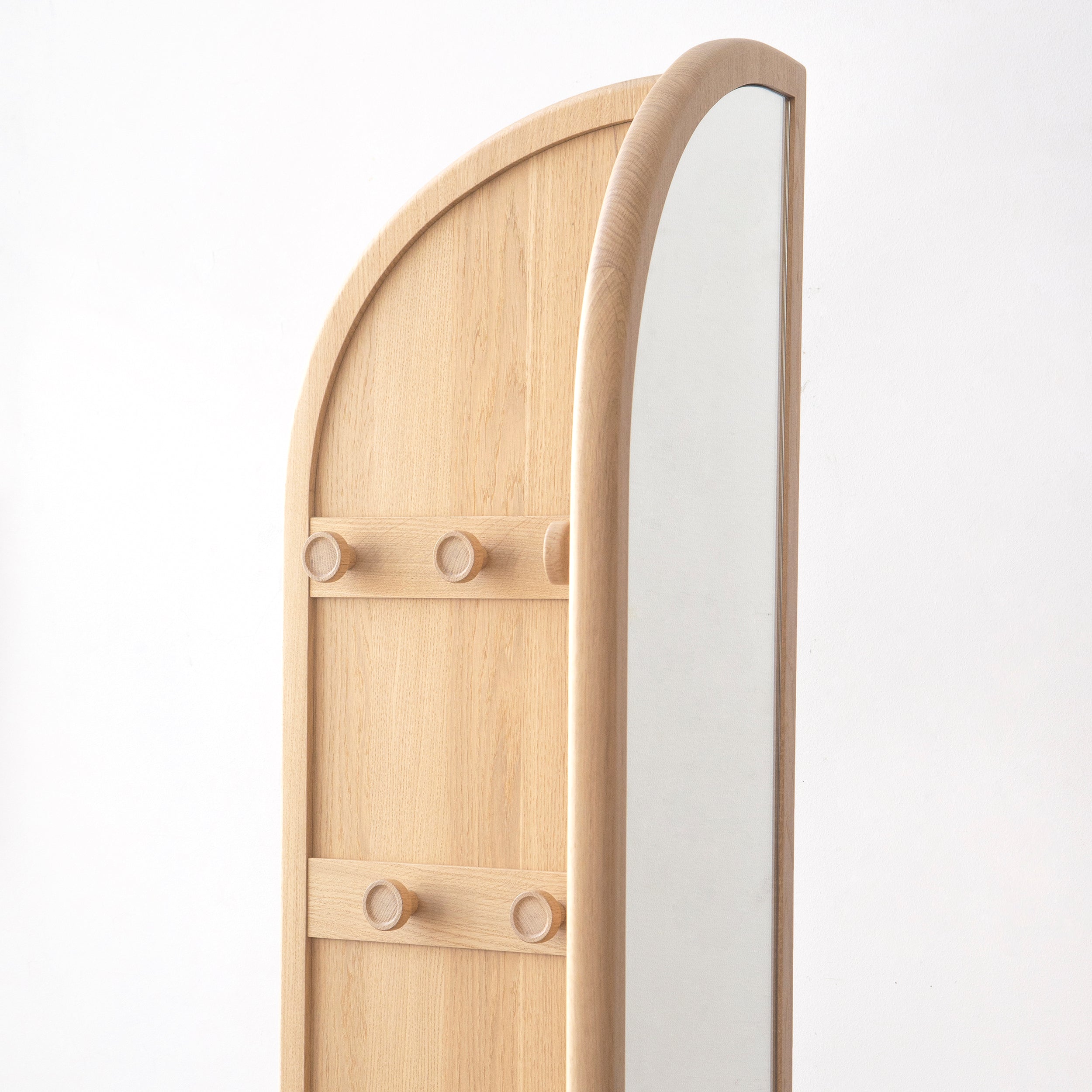 Cabine Dresser with Mirror