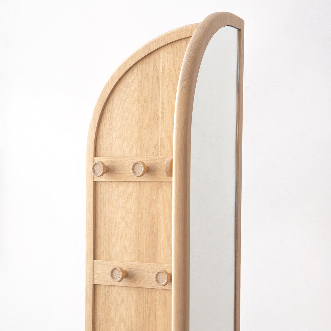 Cabine Dresser with Mirror