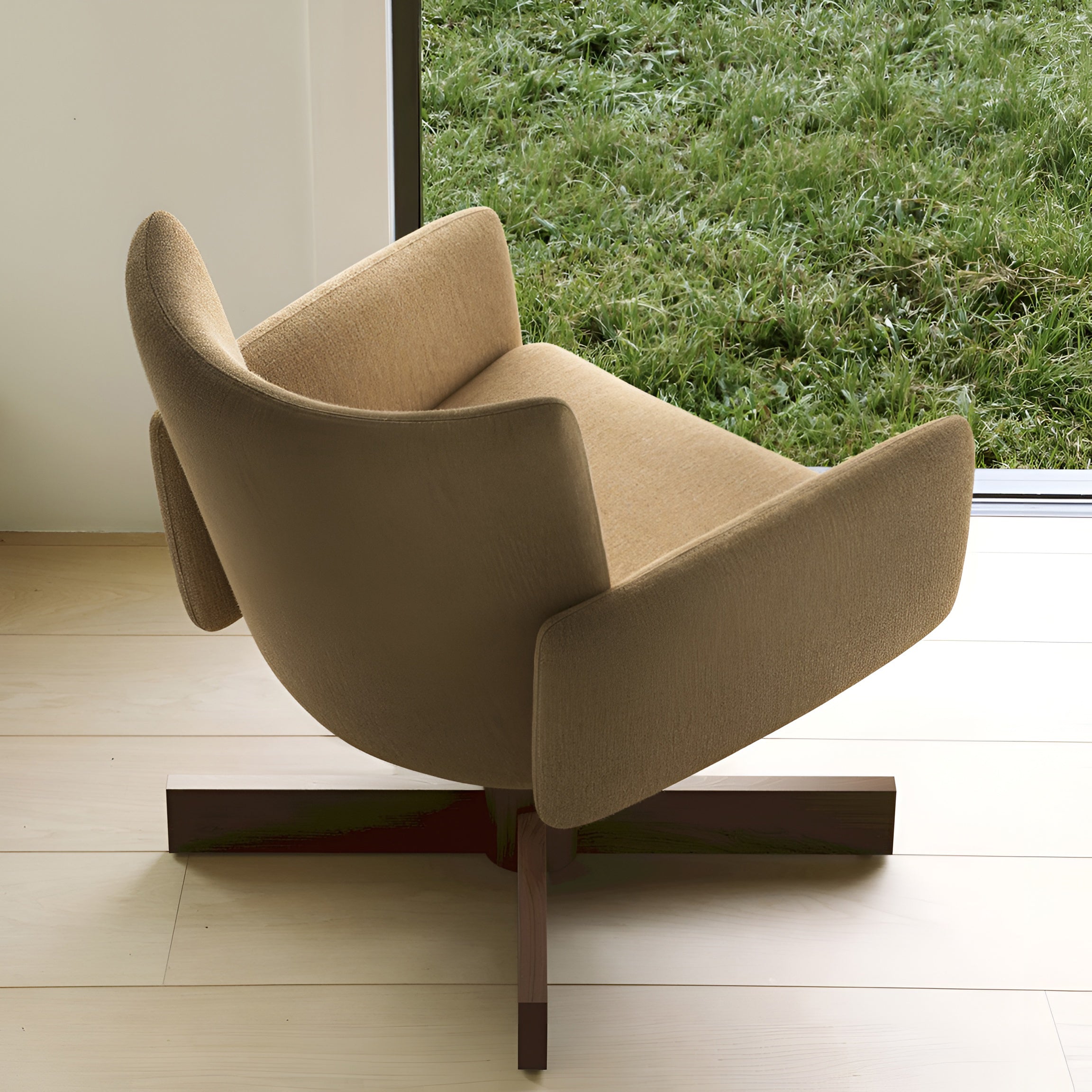 Avant Lounge Chair: LS