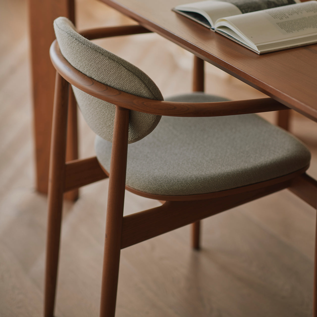 Azabu Hills Dining Chair A-DC04: DI