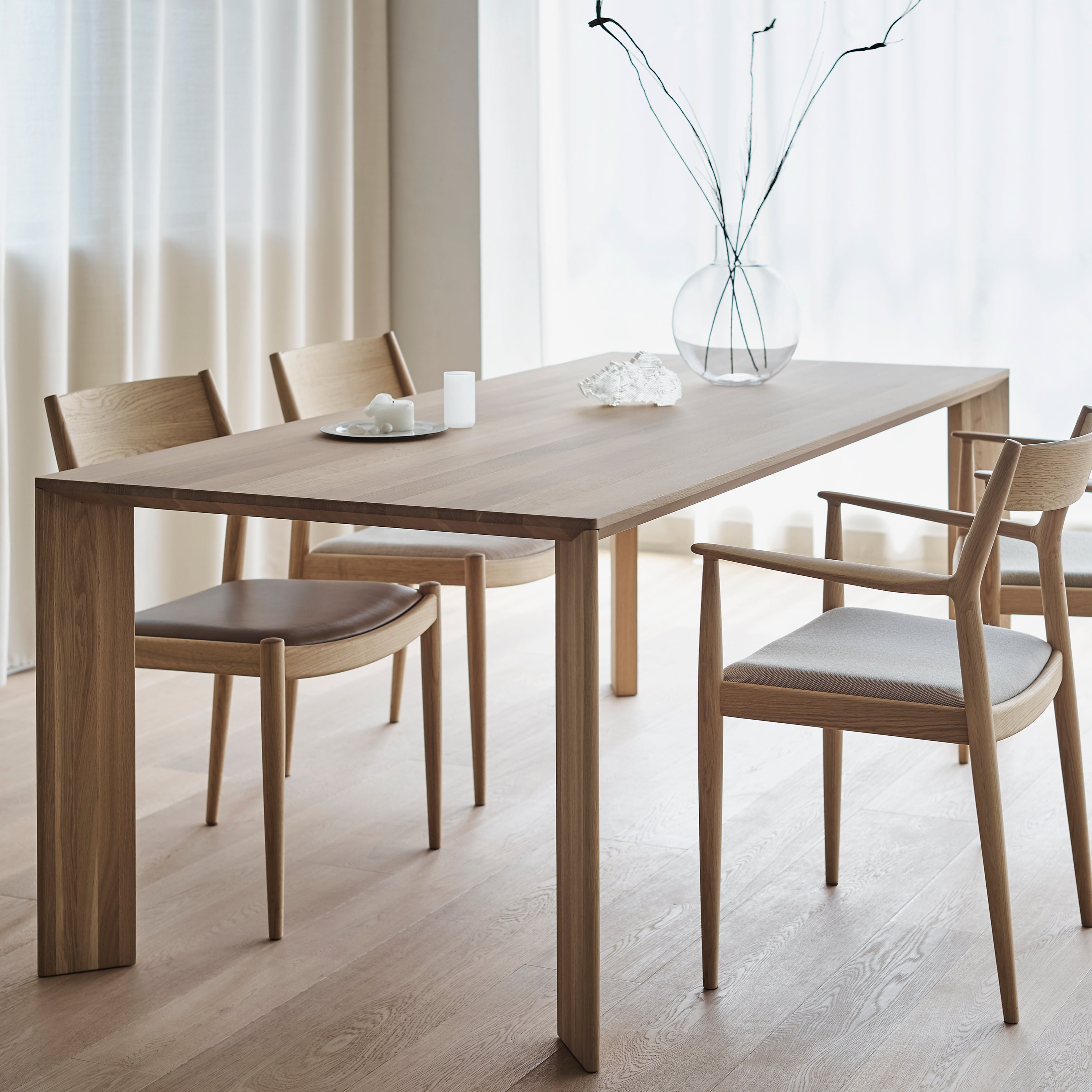 Azabu Residence Dining Table A-DT02: LS