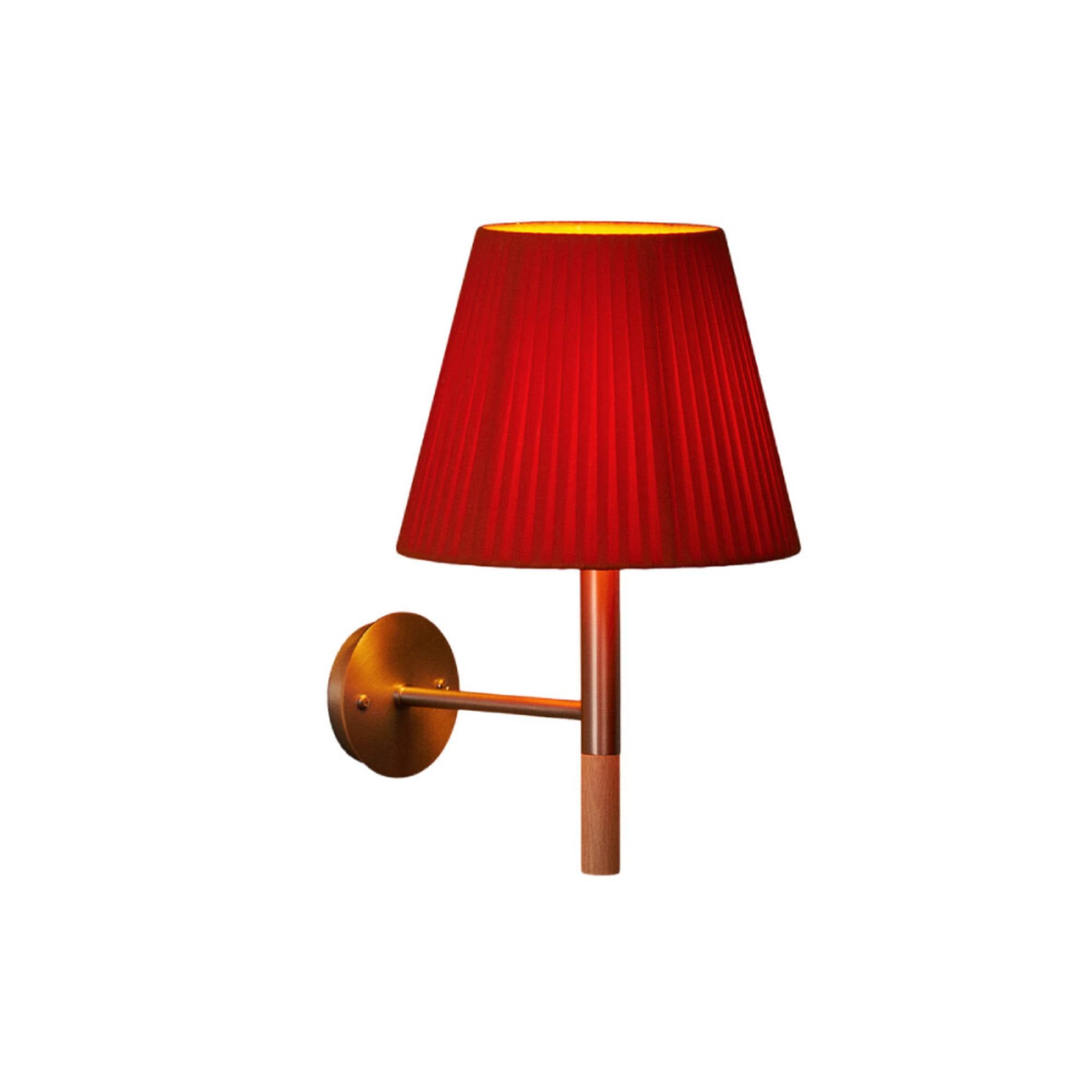 BC Wall Lamp: BC2 + Red-Amber Ribbon