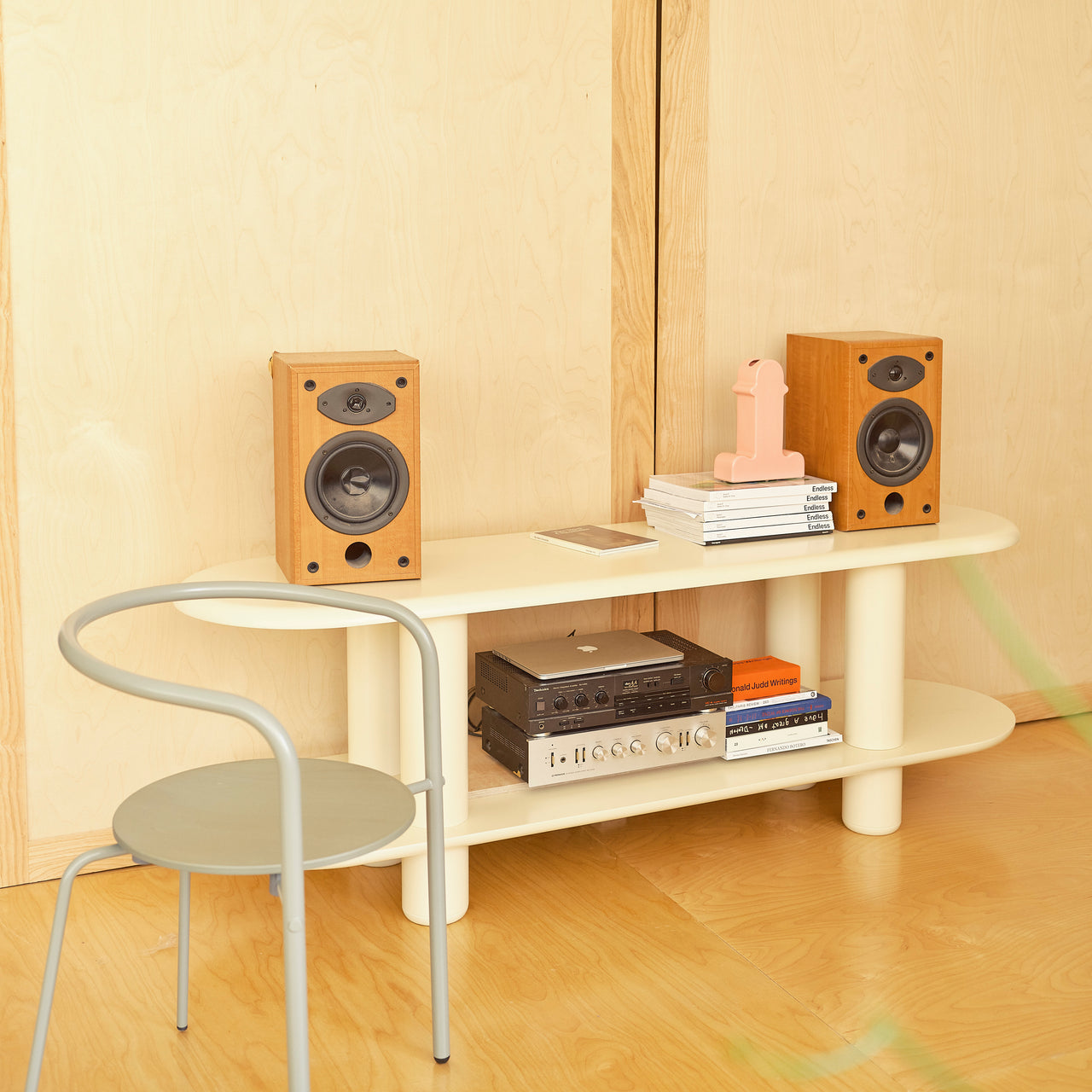 Eclipso Shelving System