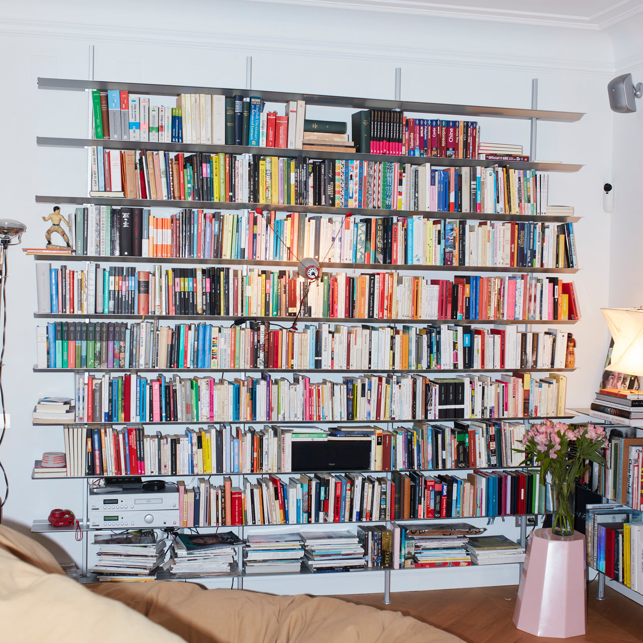 Hypostila Shelf System: Silver