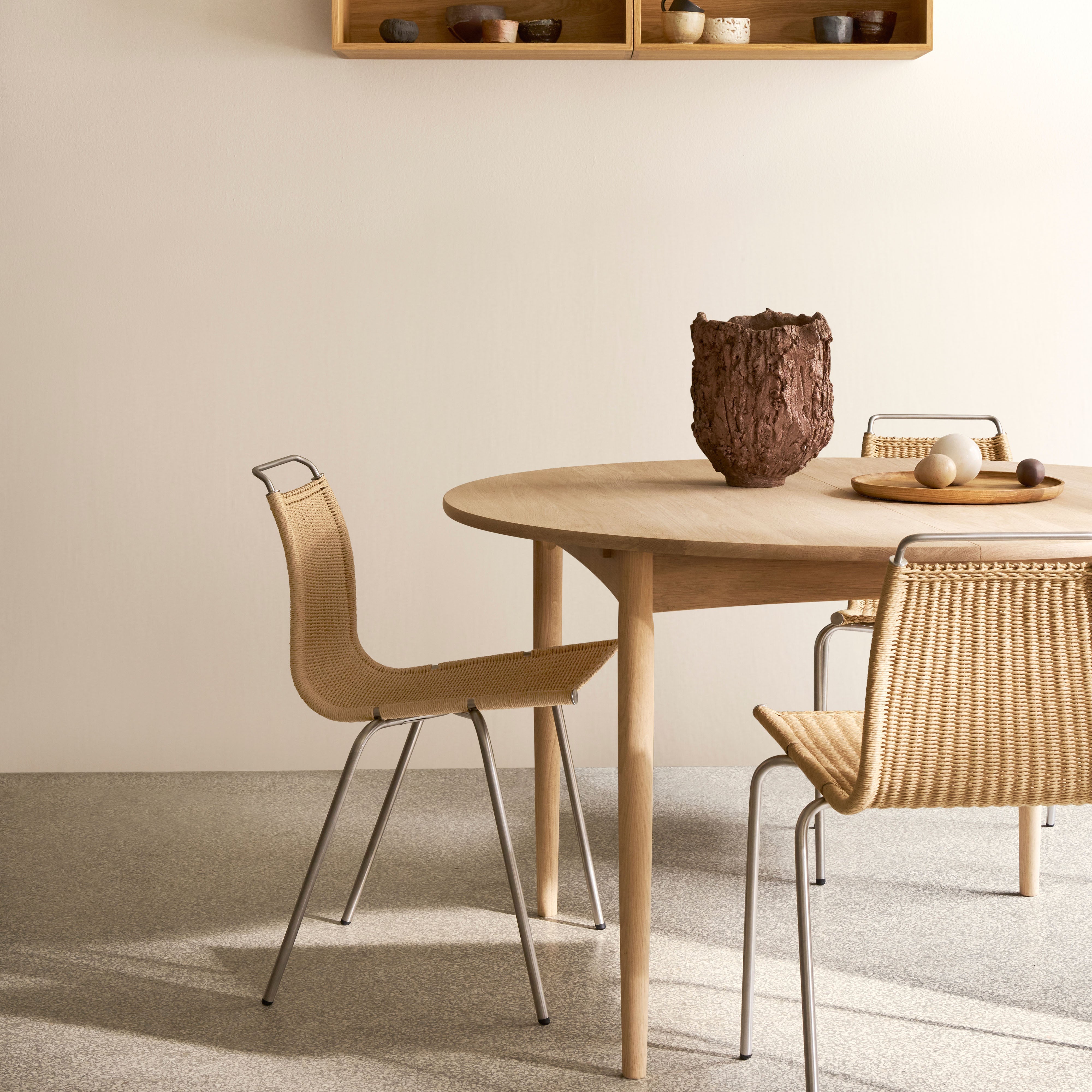 BM0121 Extendable Table