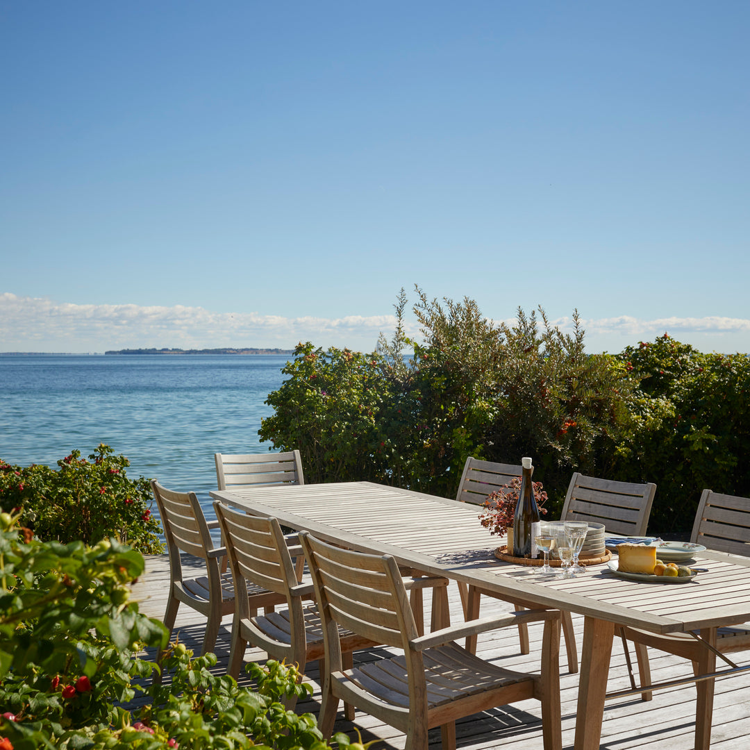 Ballare Outdoor Table: Expandable + LS