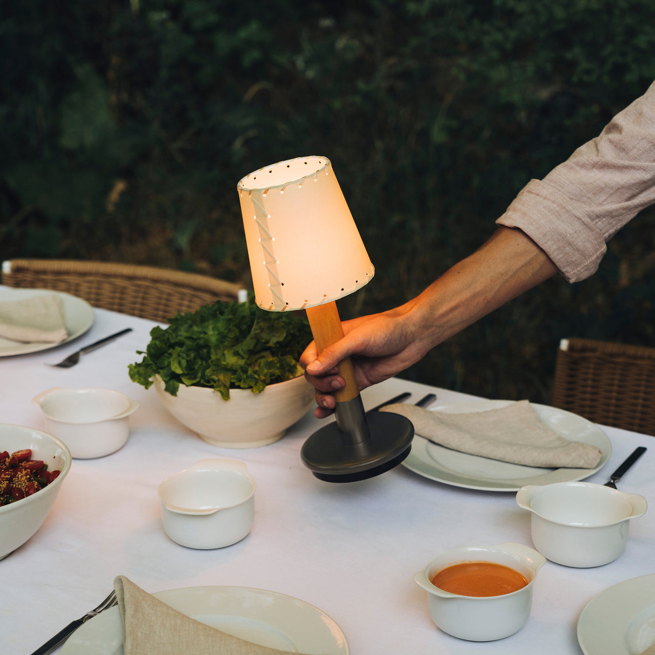 Básica Mínima Batería Portable Table Lamp