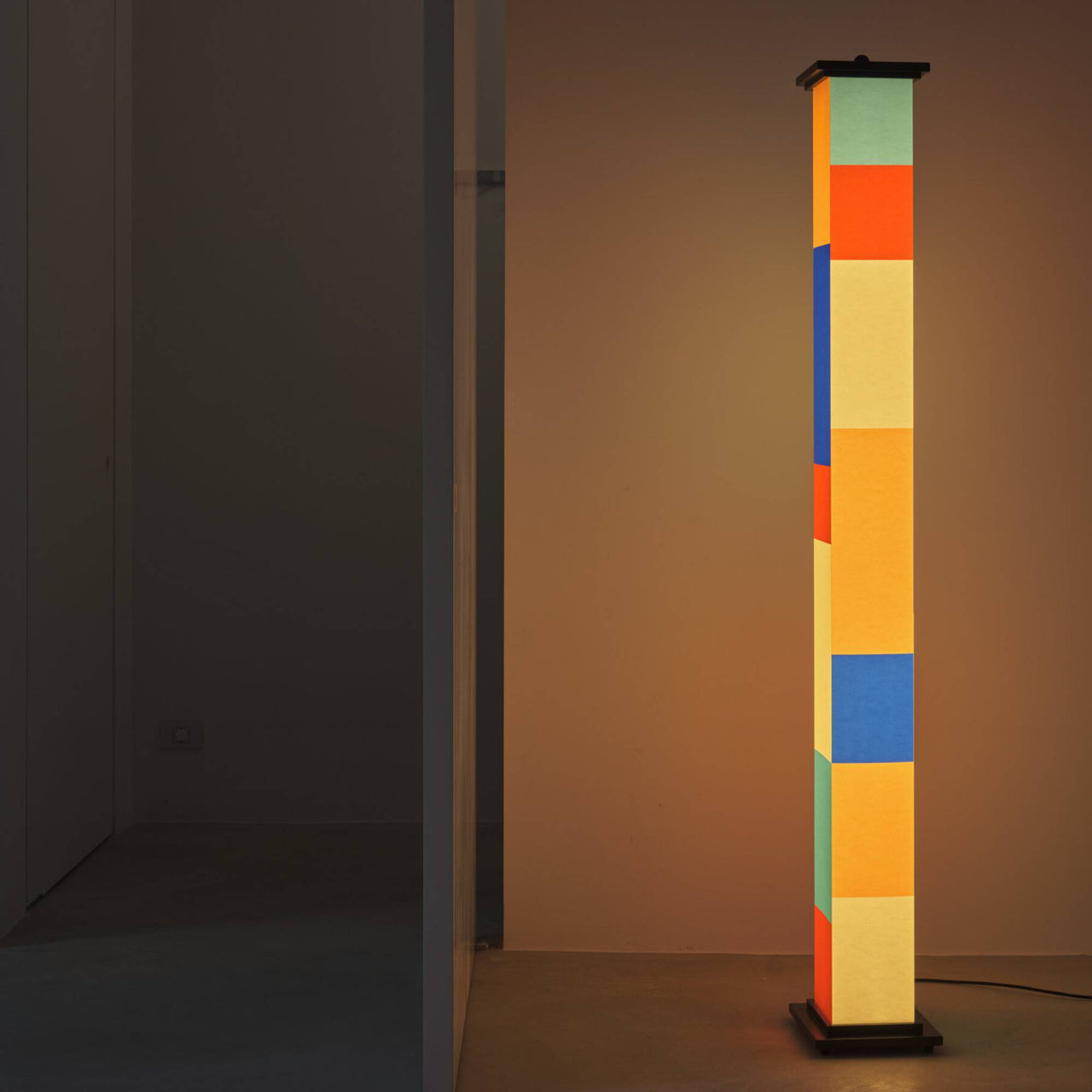 La Bella Durmiente Floor Lamp