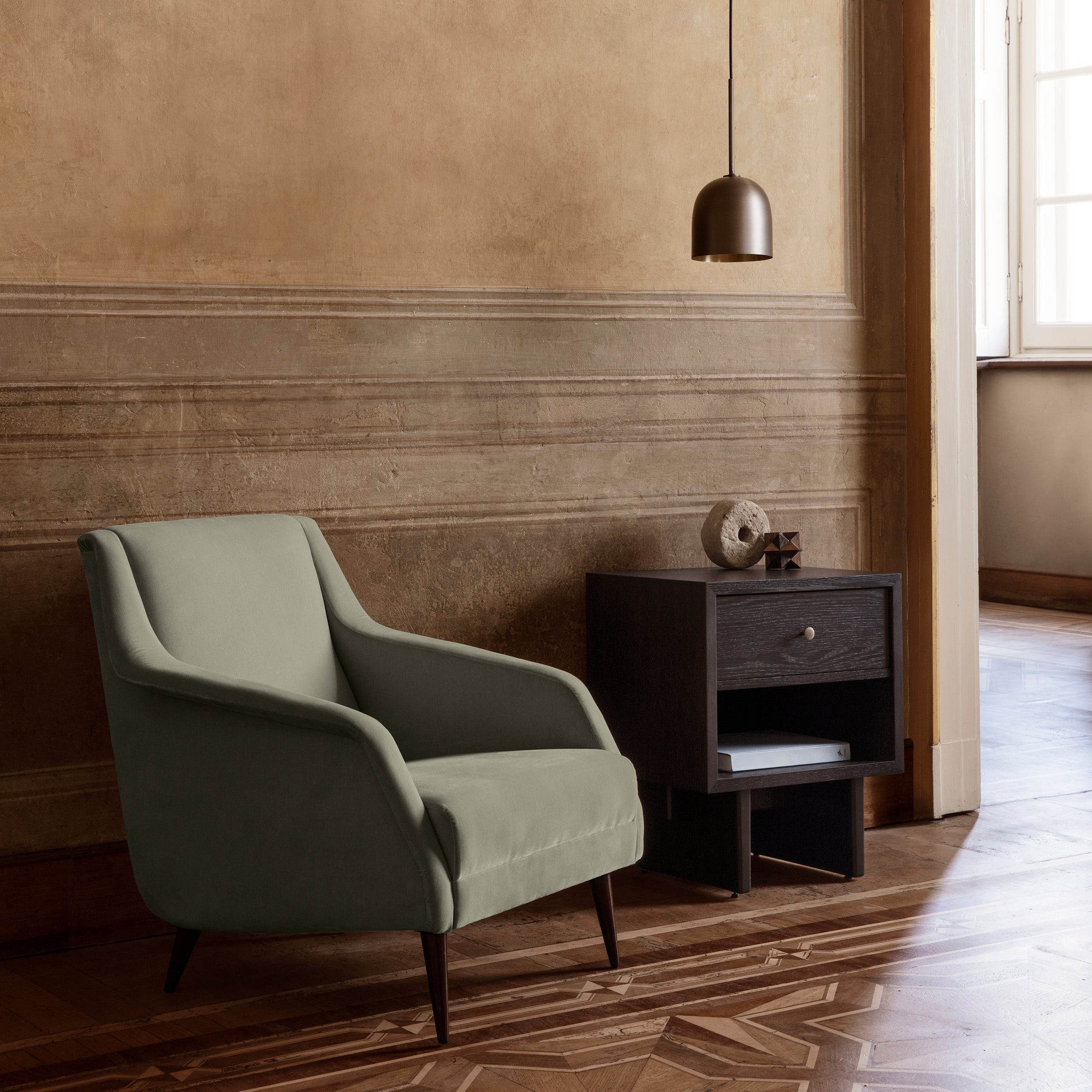 CDC.1 Lounge Chair: LS