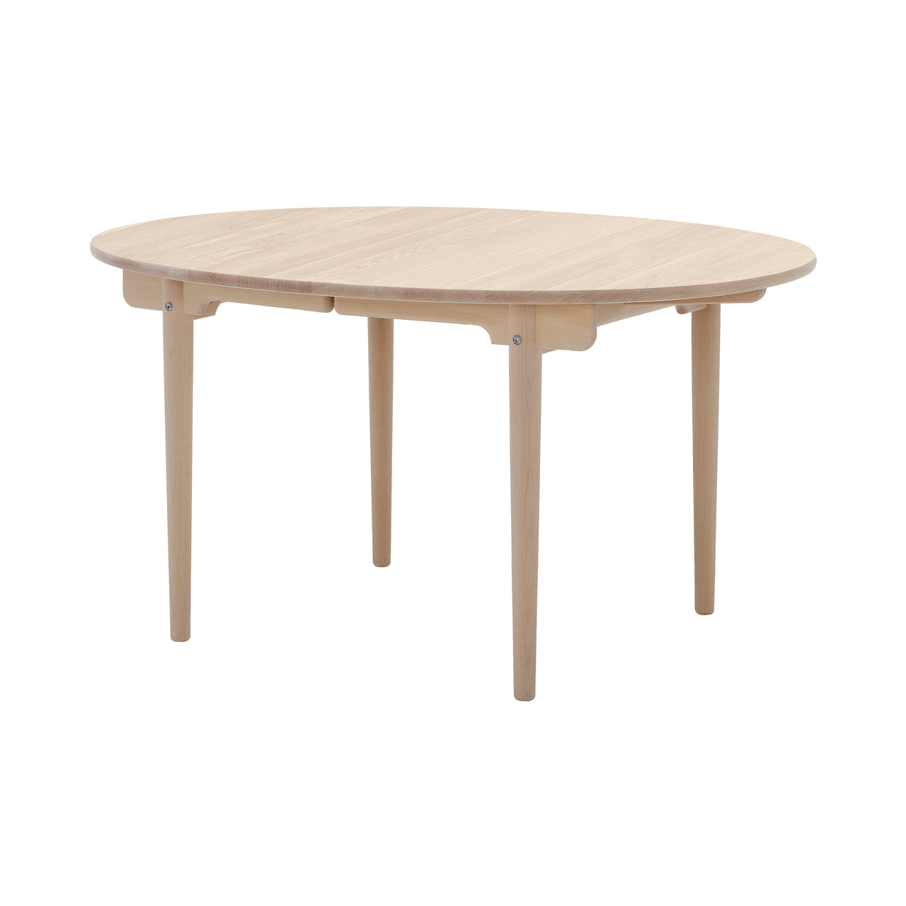 CH337 Dining Table: Soaped Oak + Without Leaf