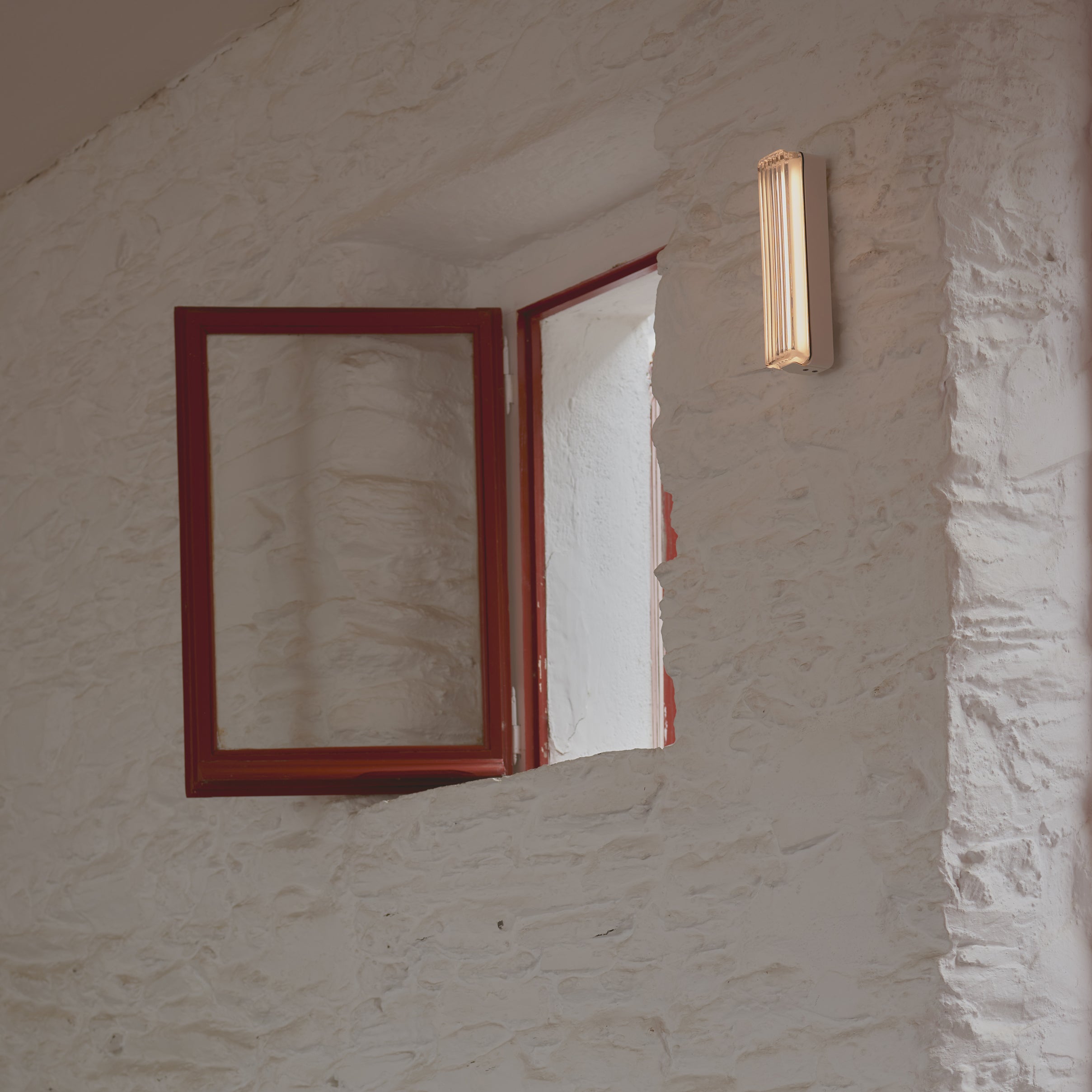 Estadio Singular Wall Sconce - Quick Ship