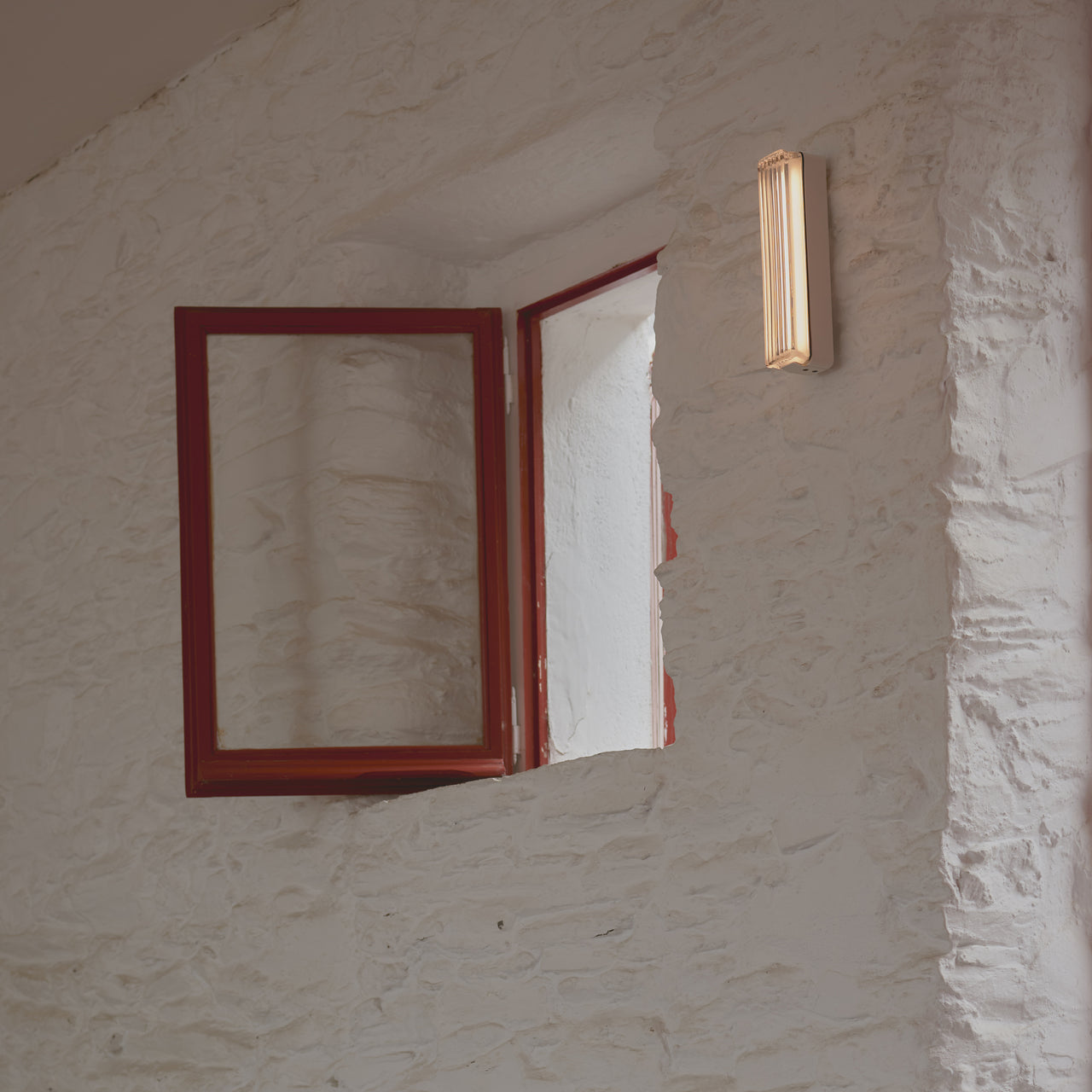 Estadio Singular Wall Sconce - Quick Ship