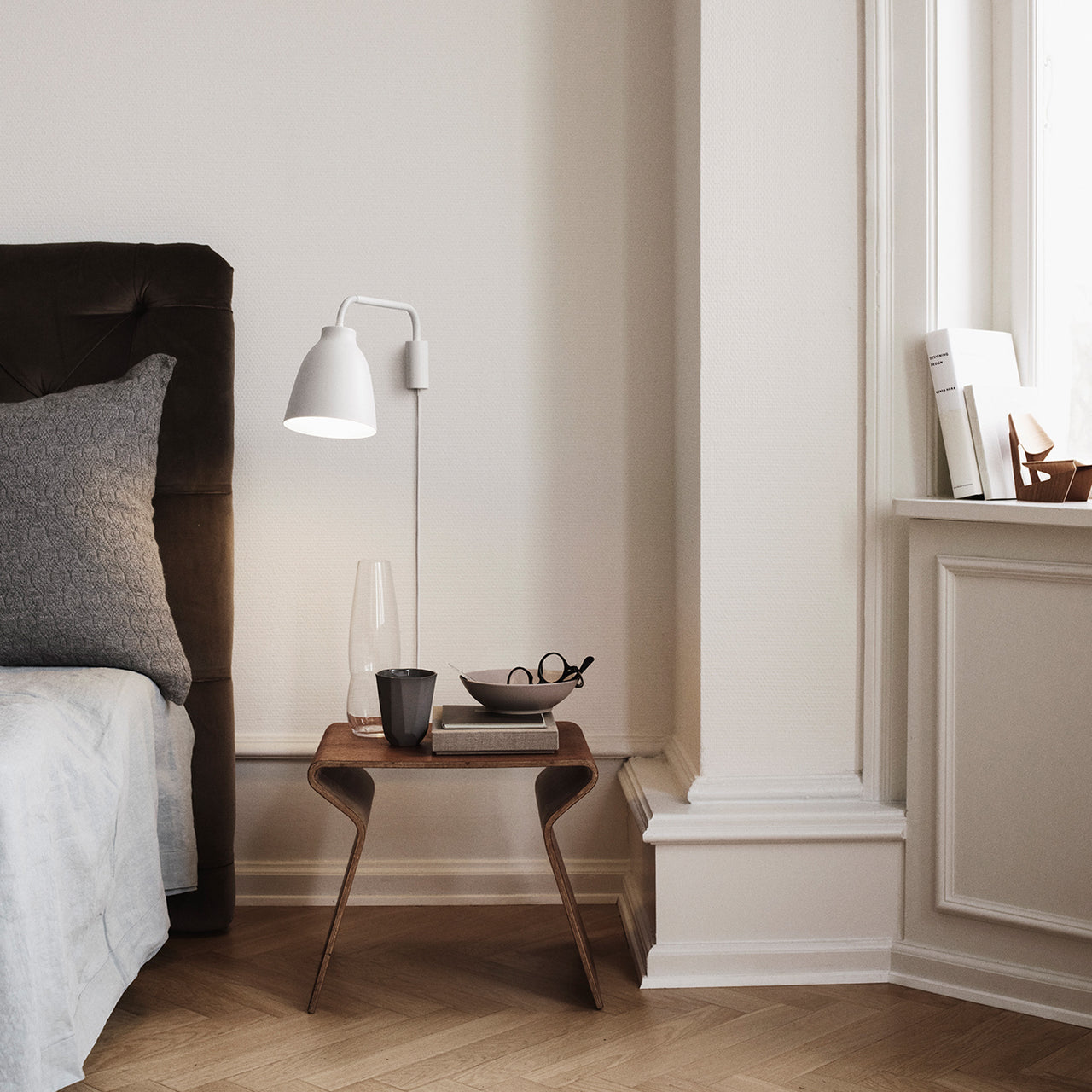 Caravaggio Read Wall Light