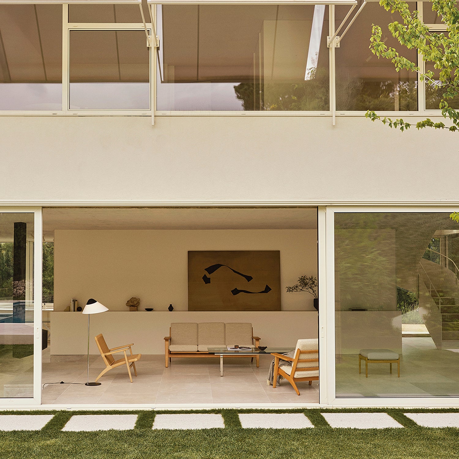 CH290 Lounge Chair
