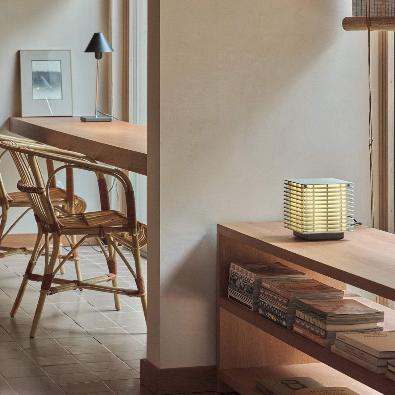 Shiro Floor Lamp: Outdoor