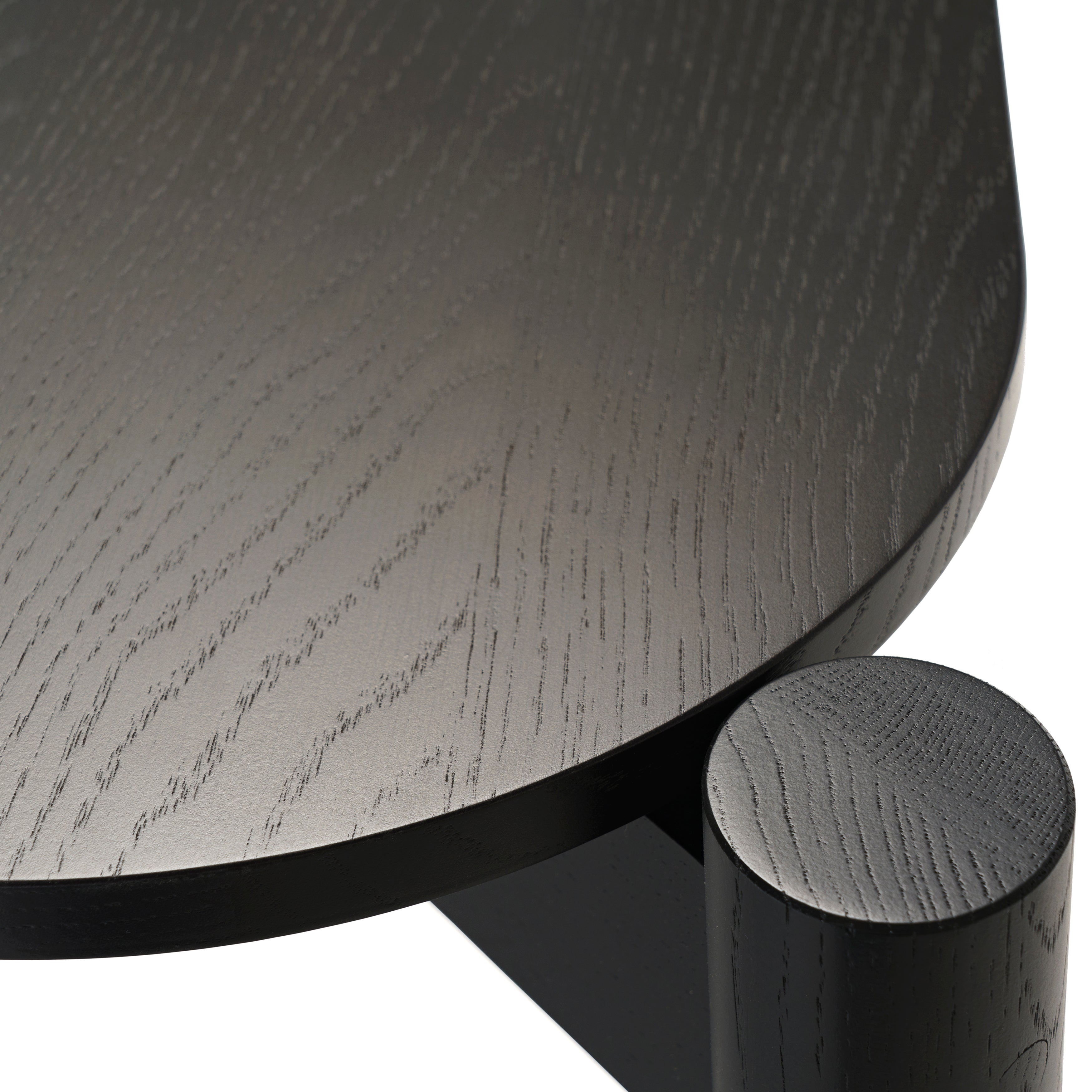 Castor Dining Table: DI