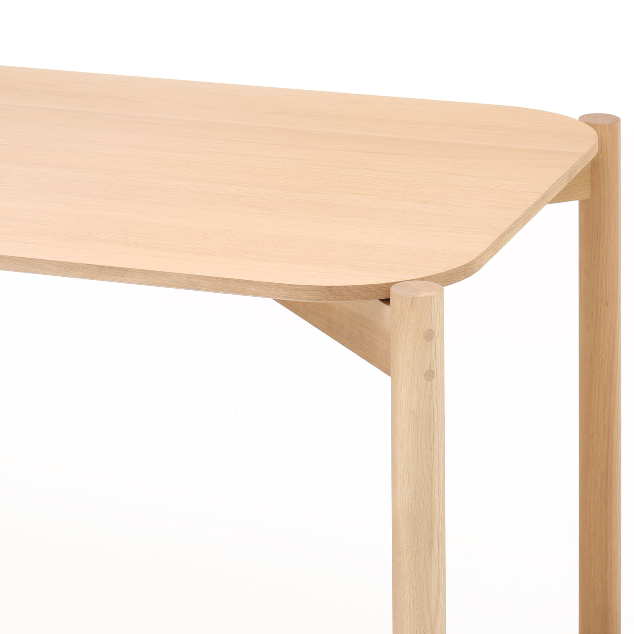 Castor Dining Table: DI