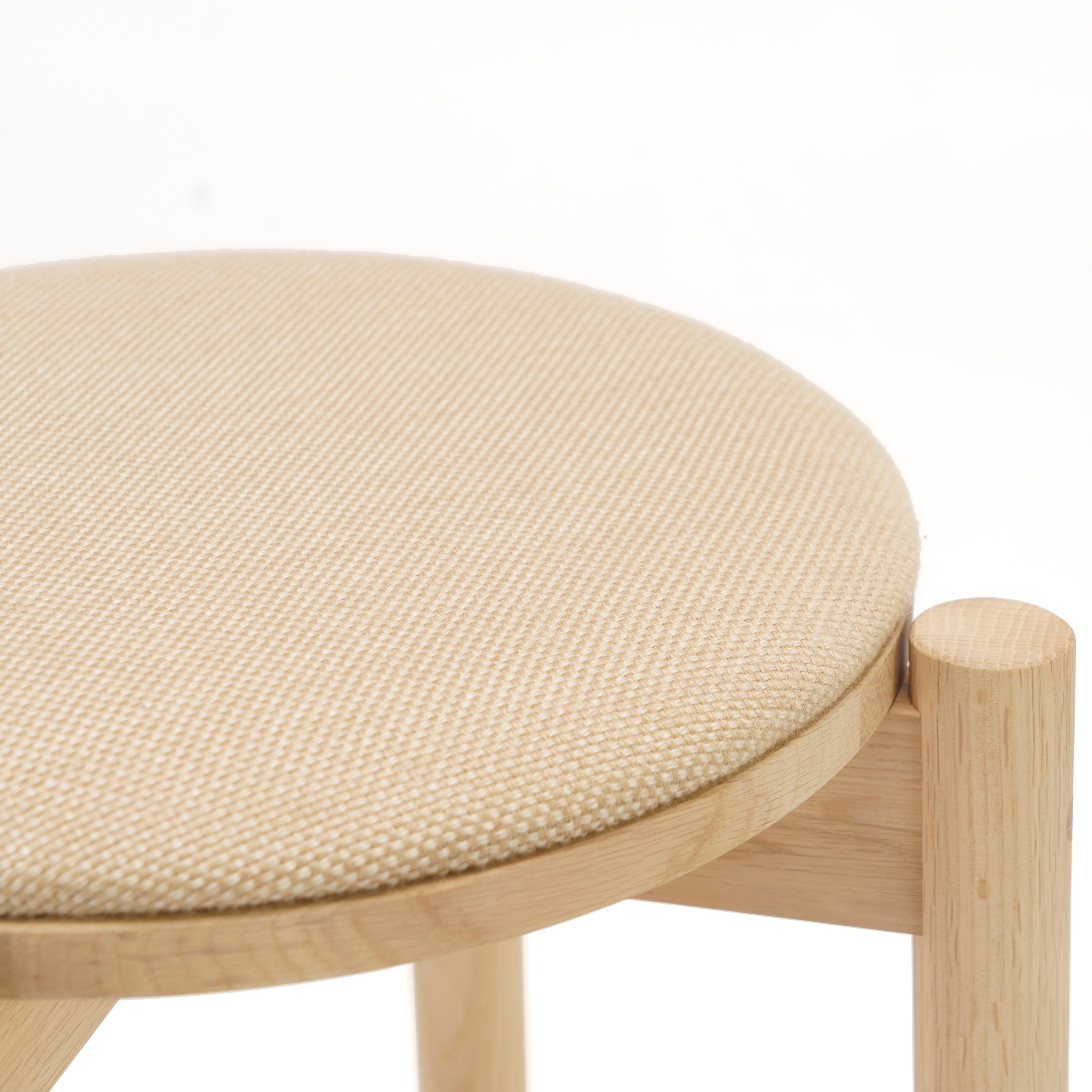 Castor Stool Plus with Pad: DI