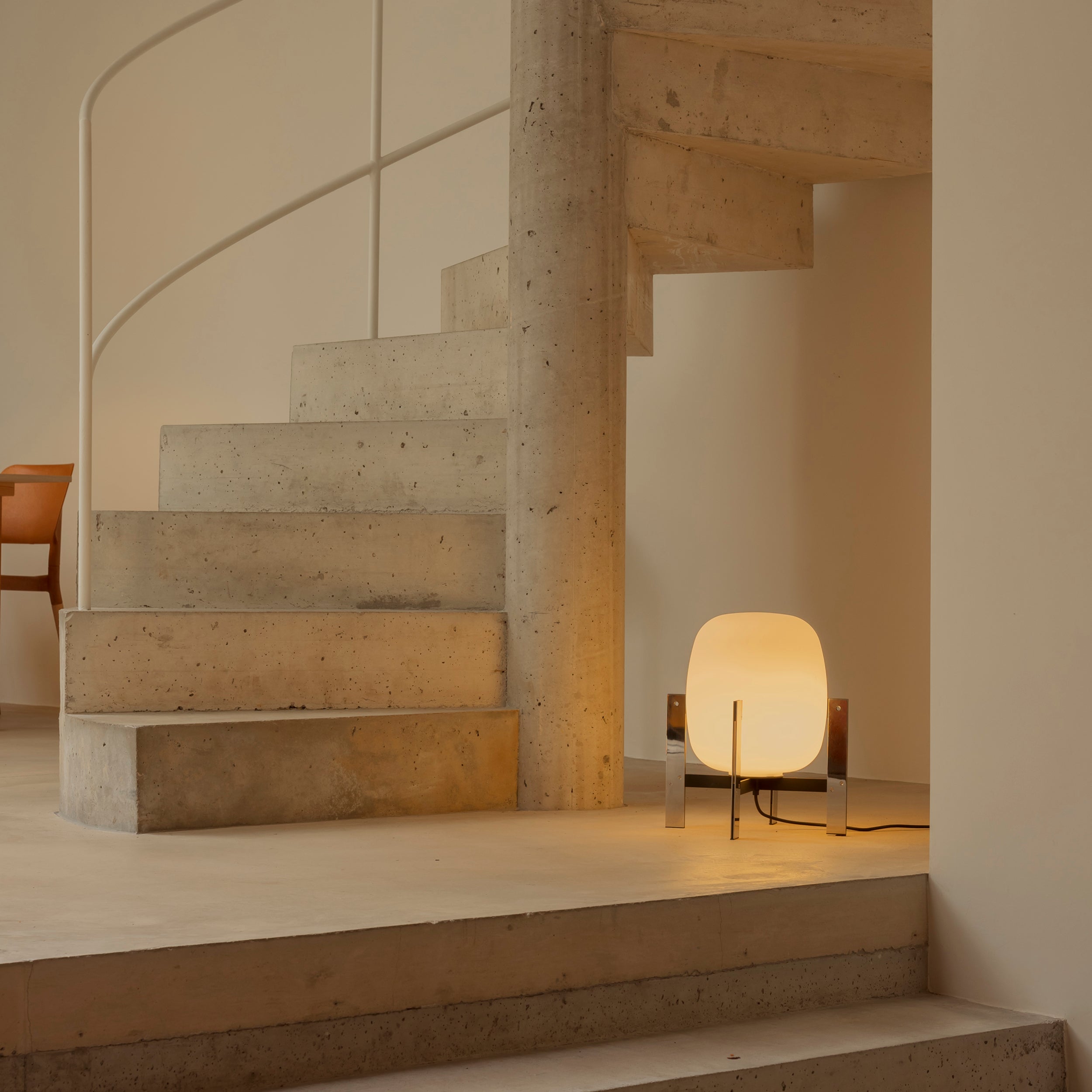 Cesta Metálica Table Lamp