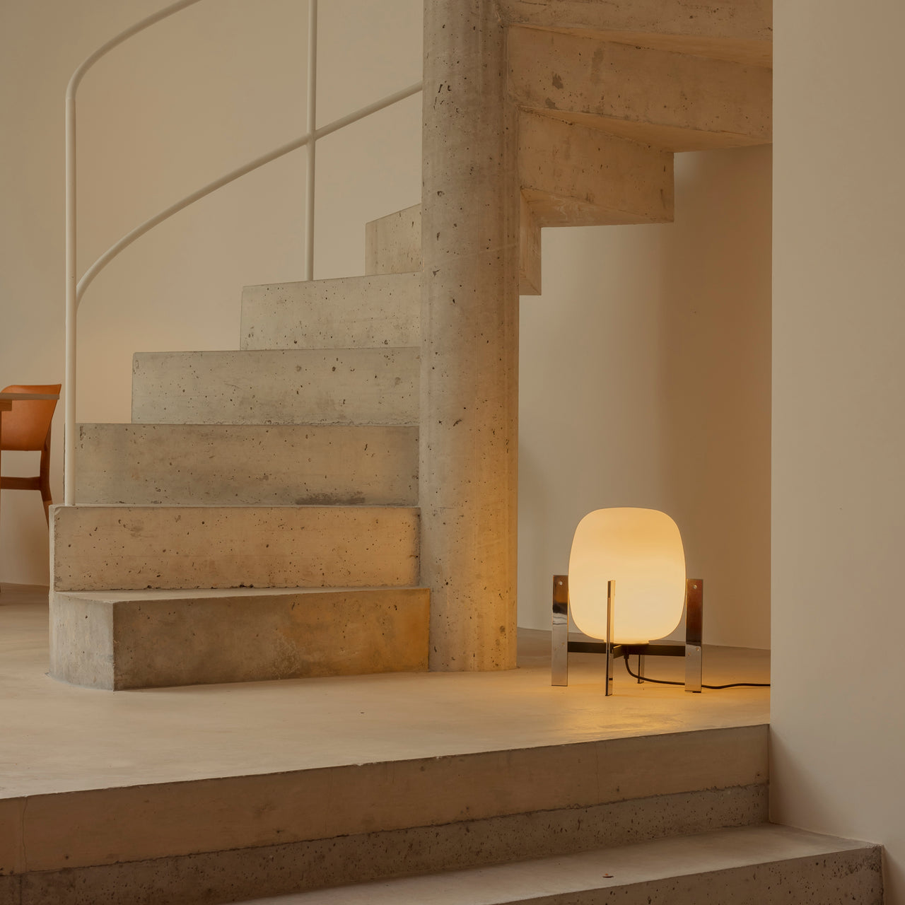 Cesta Metálica Table Lamp