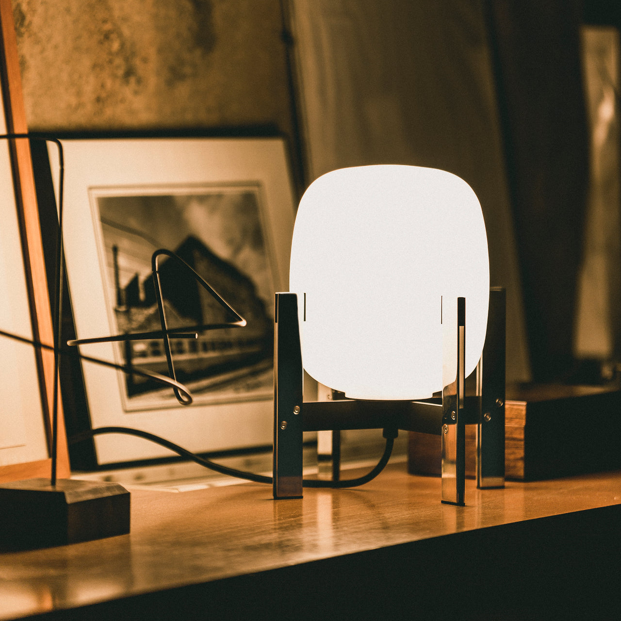 Cestita Metálica Table Lamp - Quick Ship