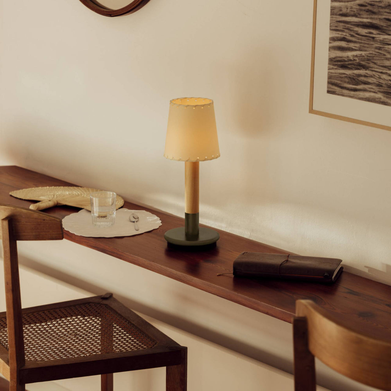 Básica Mínima Batería Portable Table Lamp