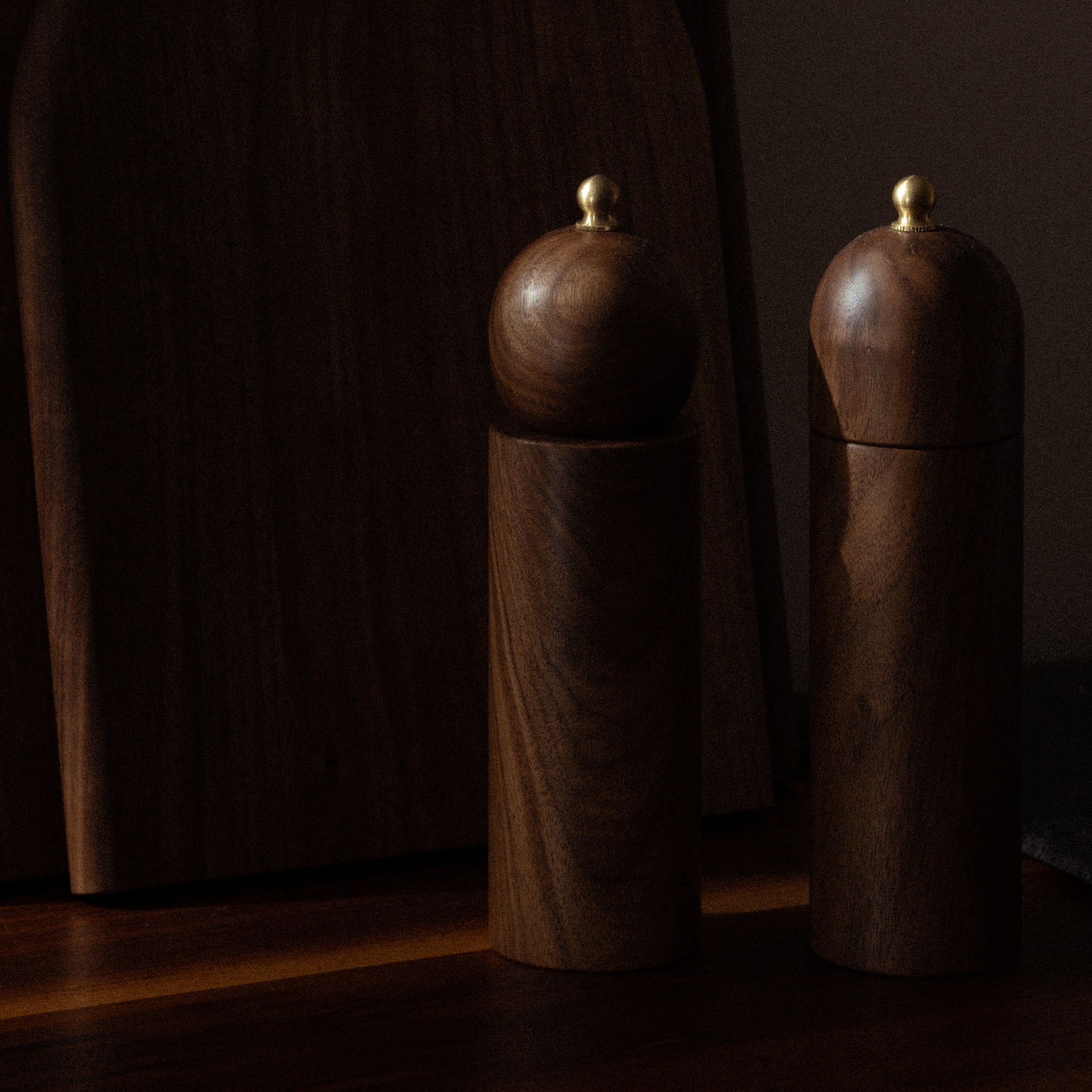 Clod Salt + Nob Pepper Mill: LS
