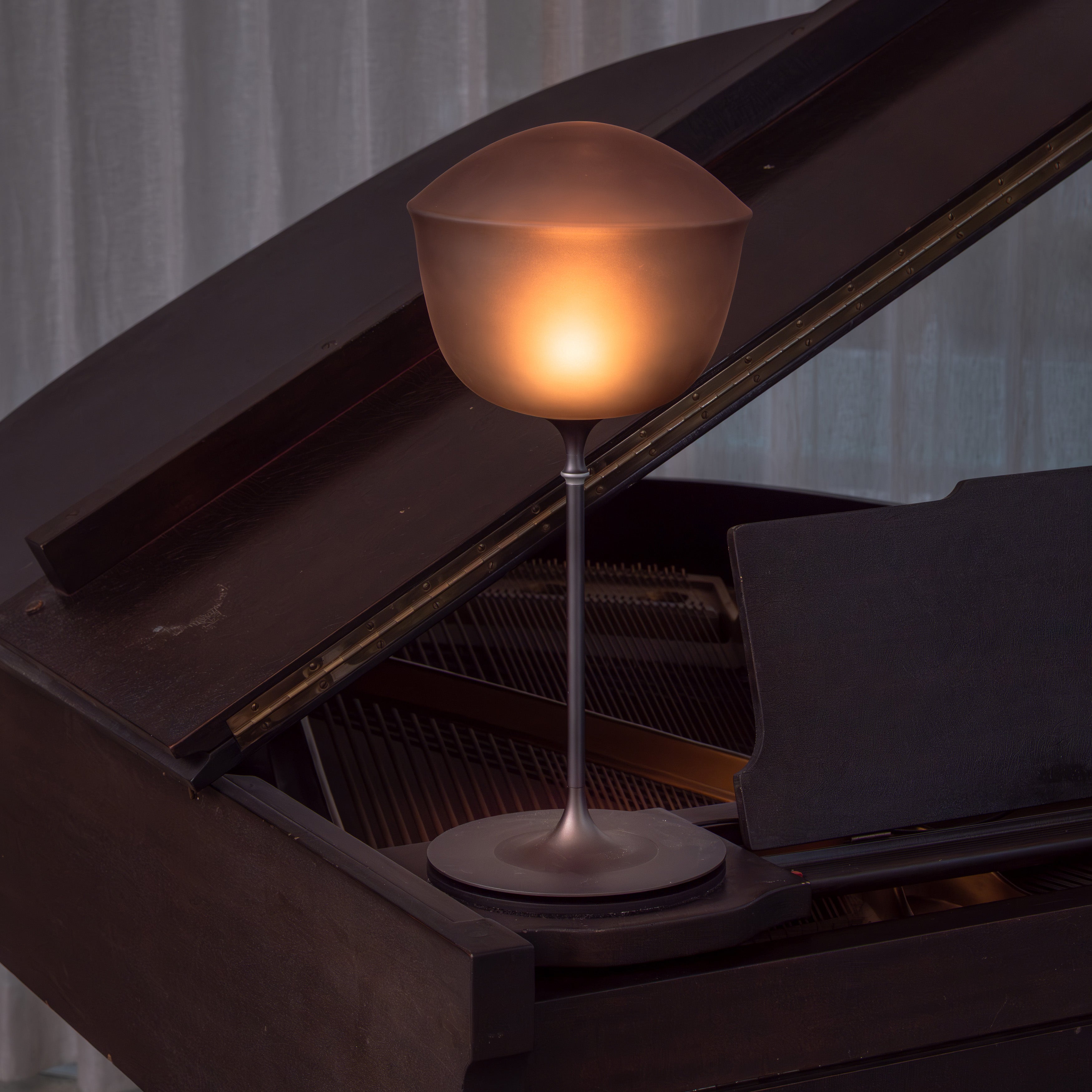 Contour Table Light: LS