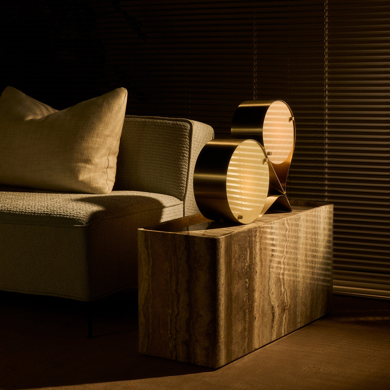 Coppia Table Lamp: LS
