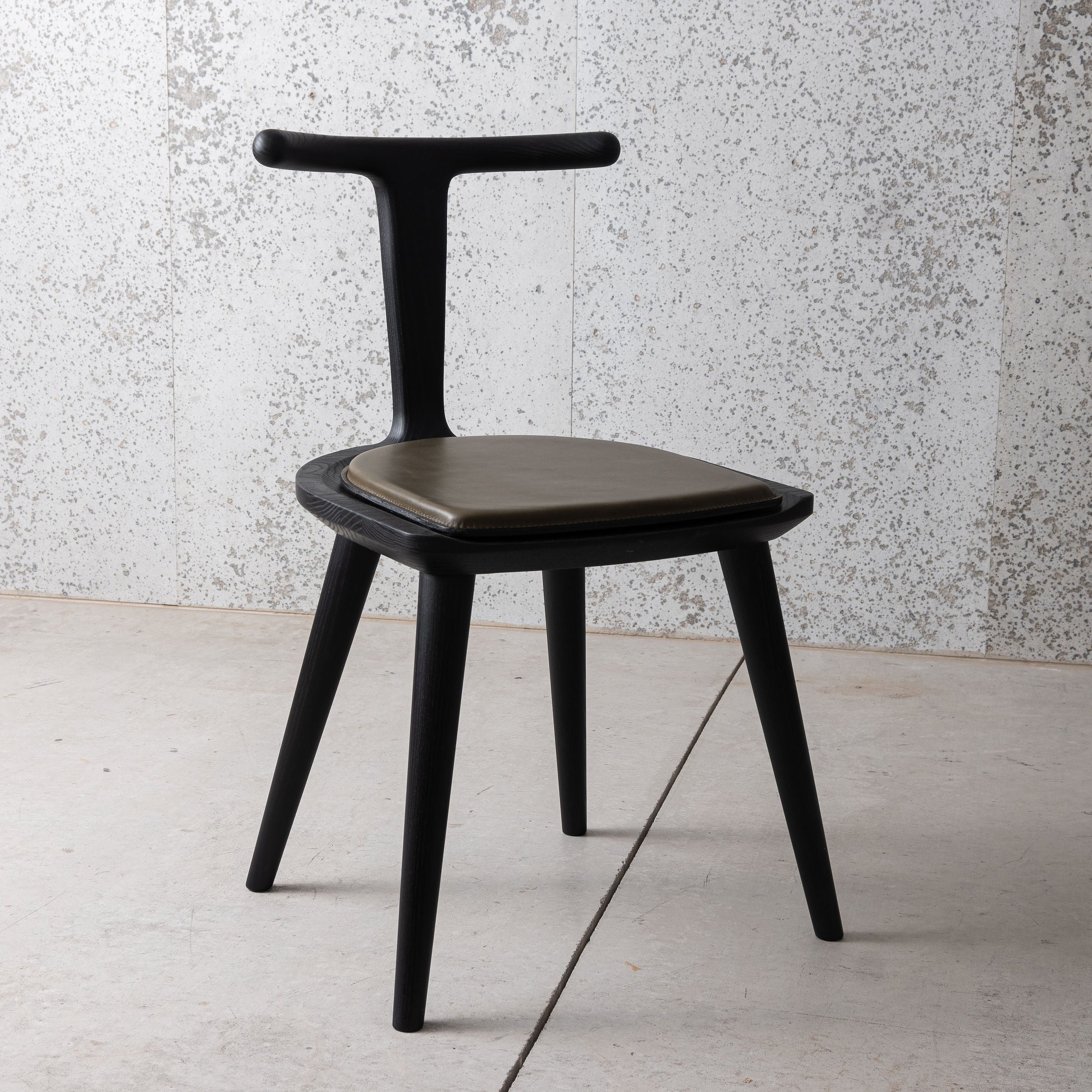 Oxbend Chair with Seatpad