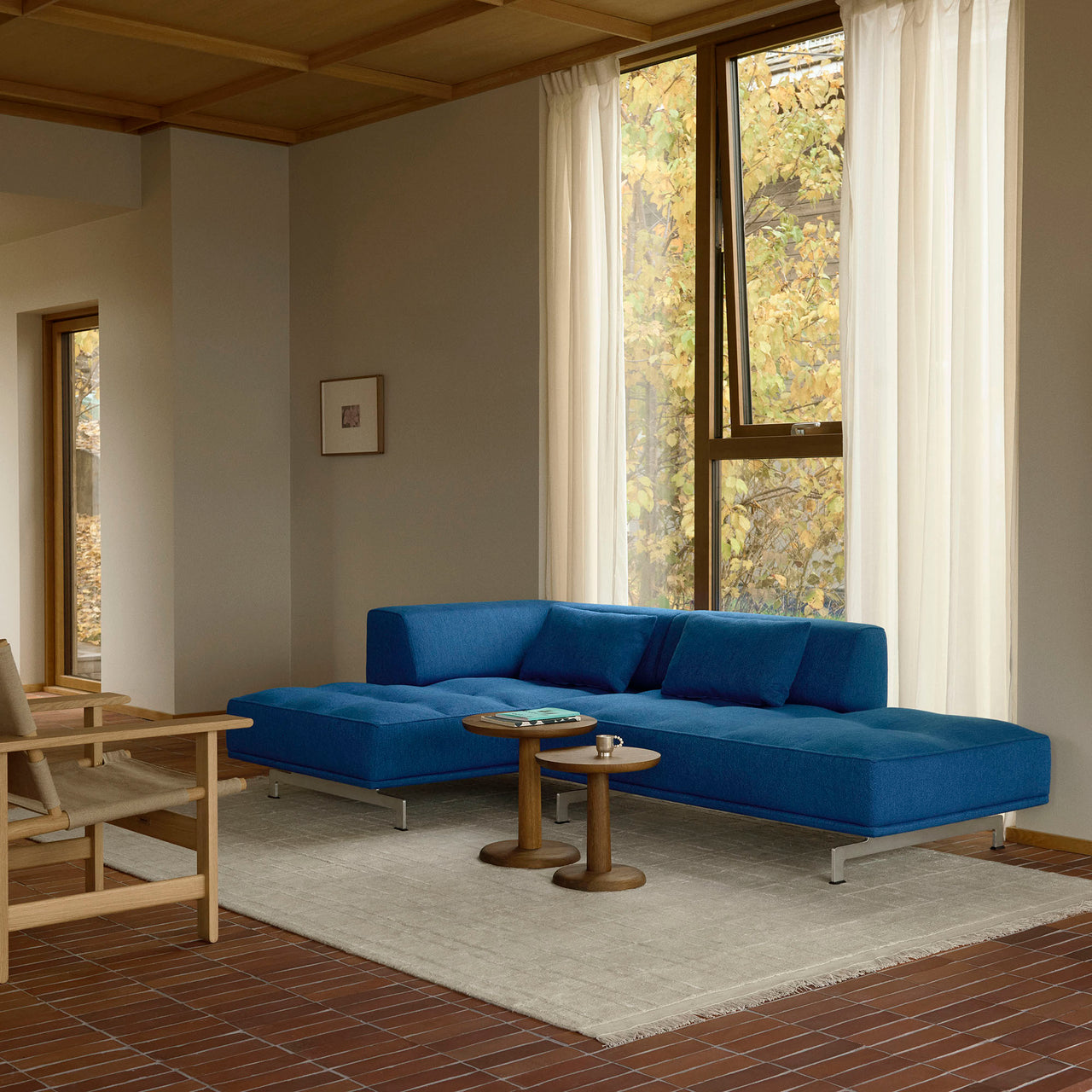 Delphi Modular Sofa: Brushed Aluminum