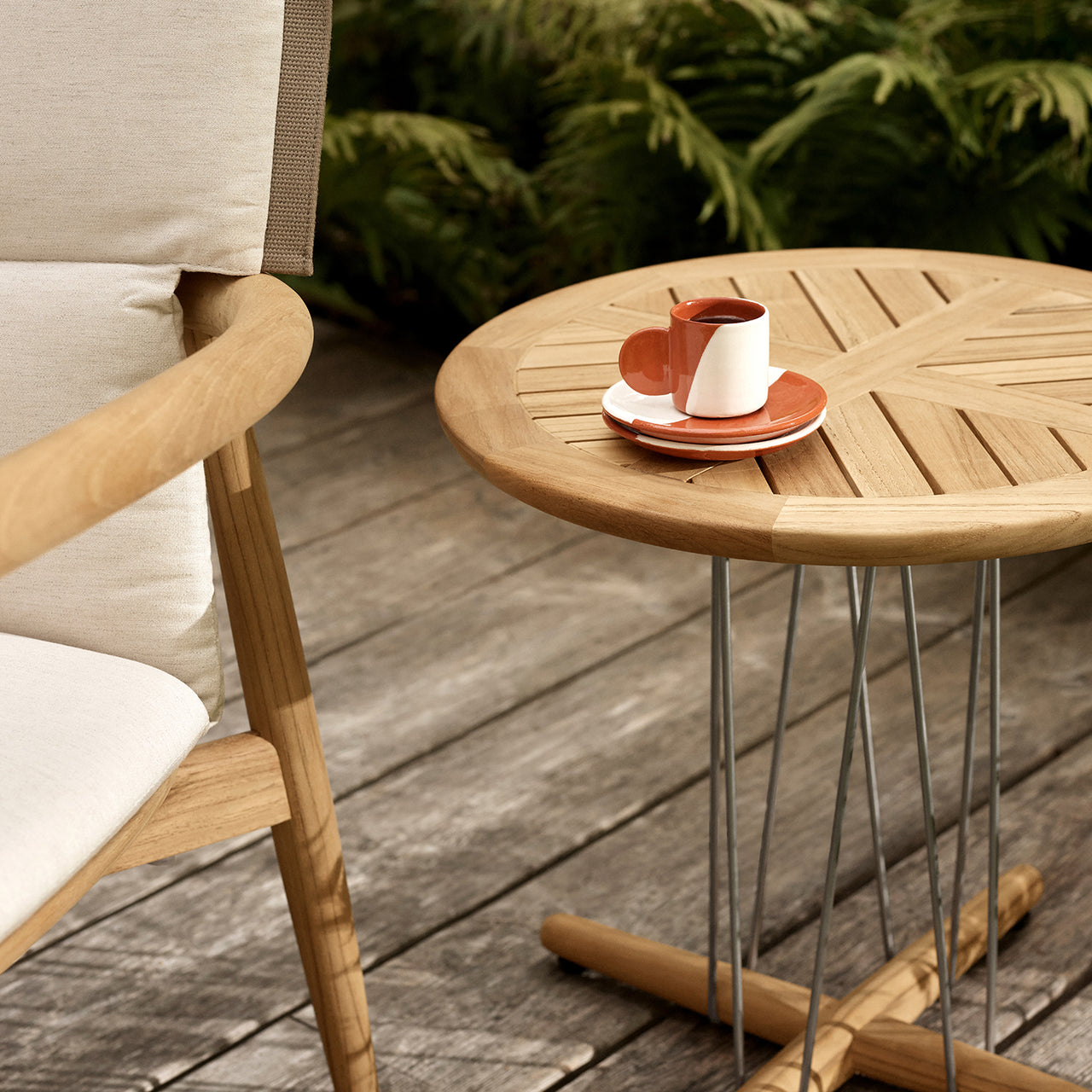 E023 Embrace Outdoor Lounge Table