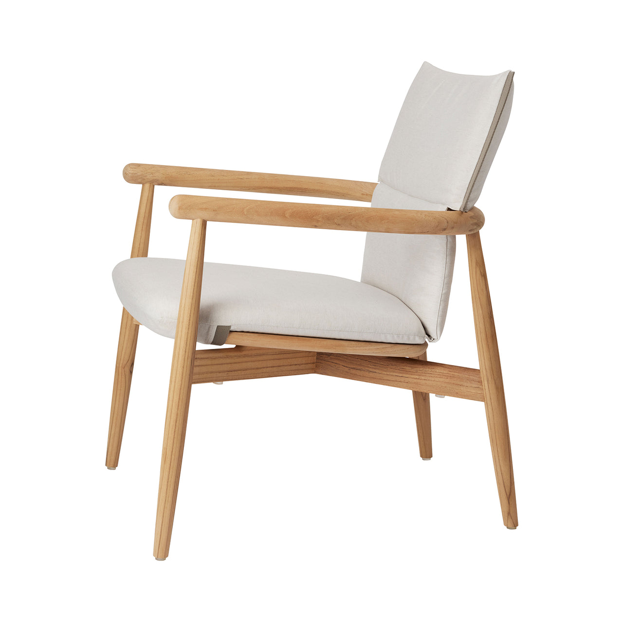 E018 Embrace Outdoor Lounge Chair with Cushion: Liso Life 1760