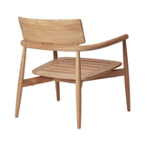 E018 Embrace Outdoor Lounge Chair