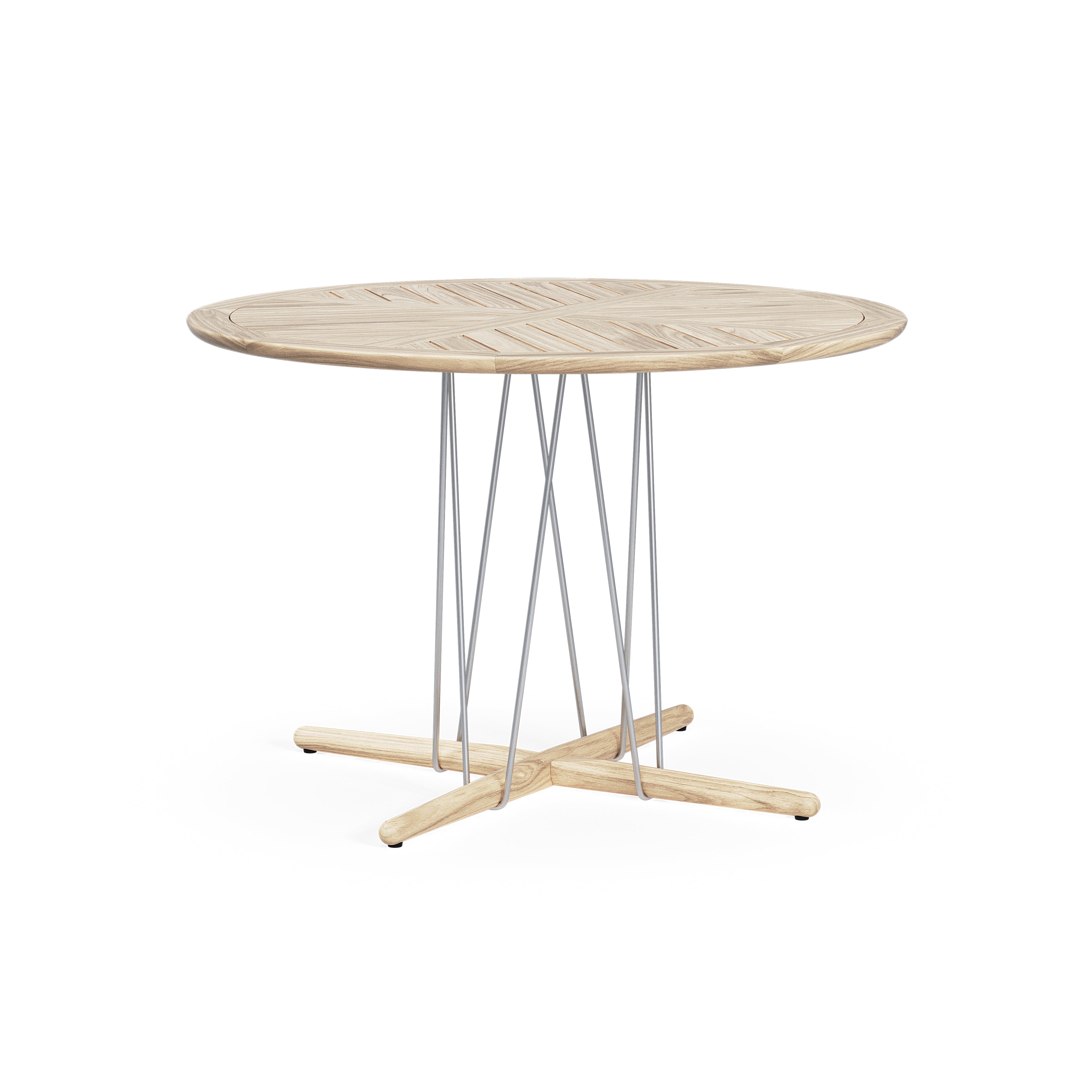 E022 Embrace Outdoor Dining Table: Medium - 43.3
