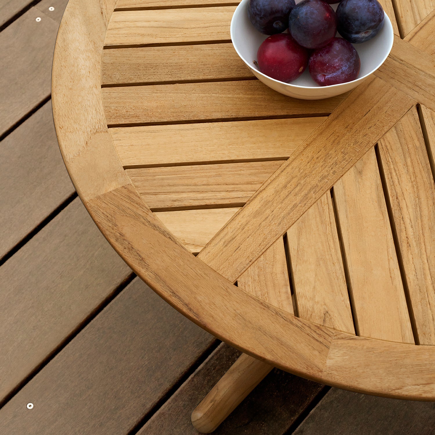 E023 Embrace Outdoor Lounge Table