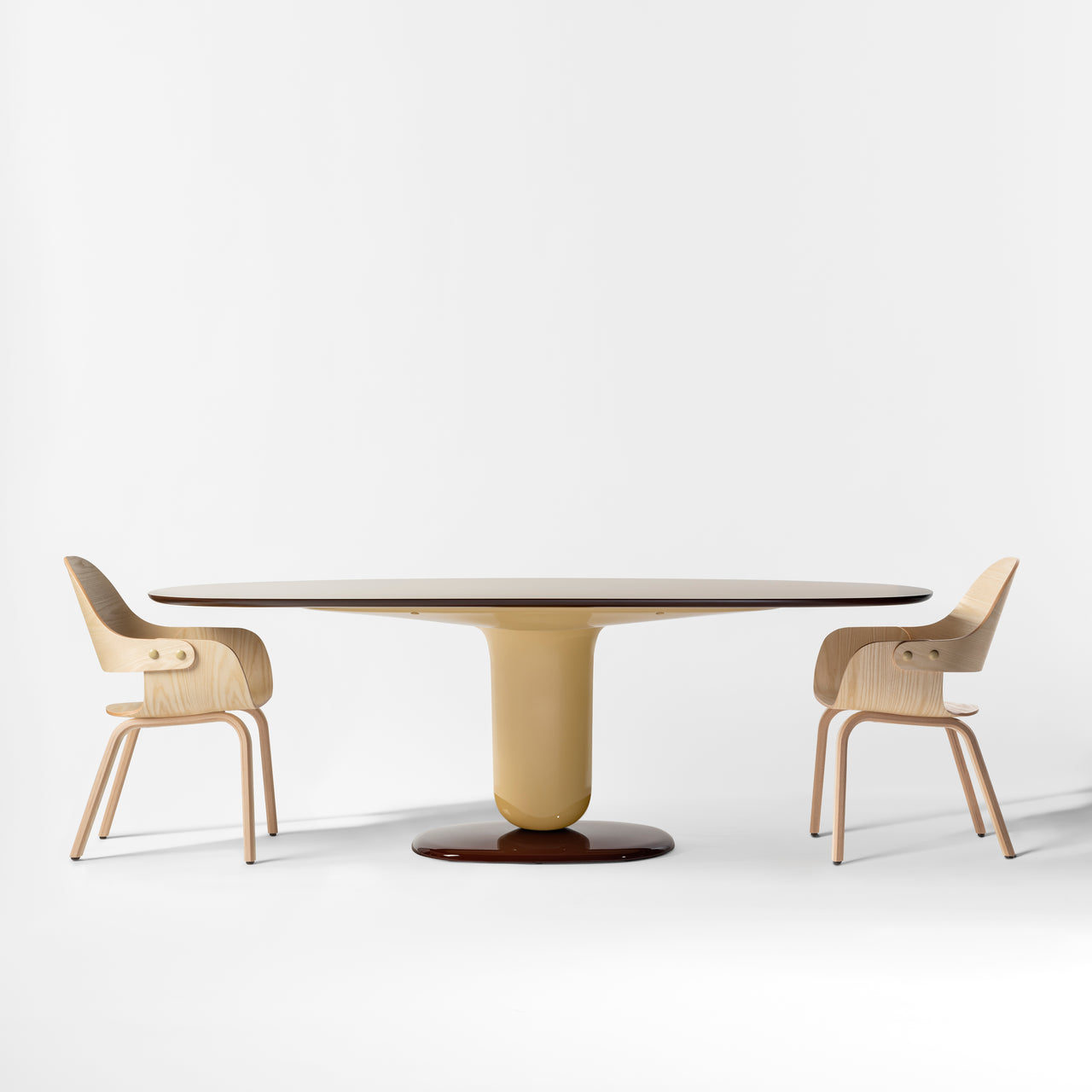 Explorer Oval Dining Table: Single Pedestal