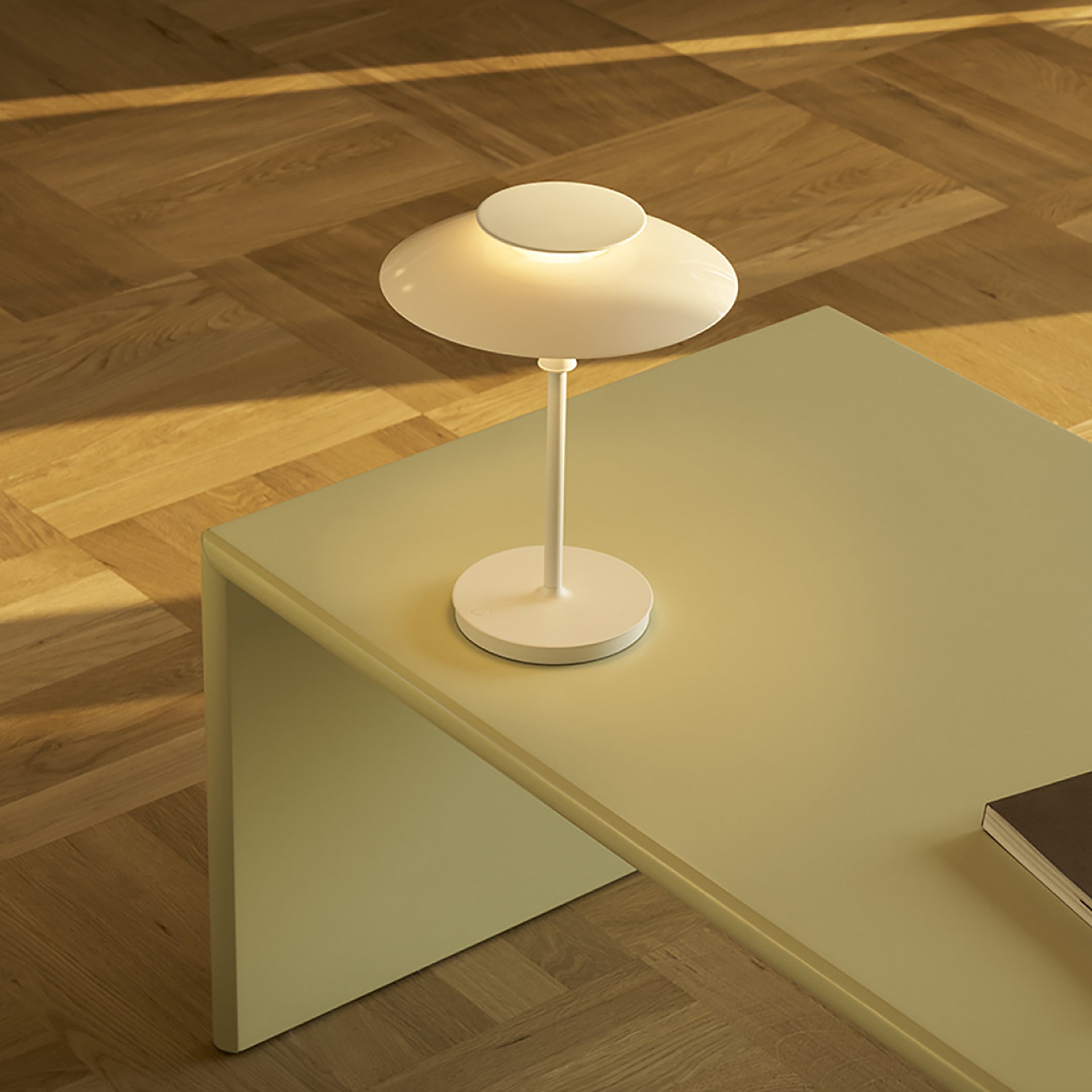 PH 80 Portable Lamp