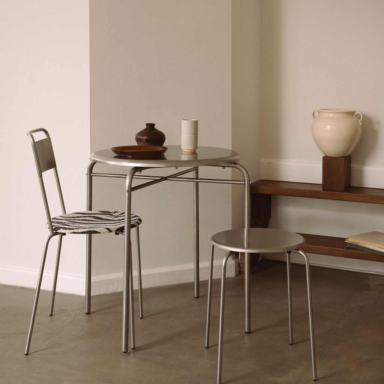 Petit Rond Table