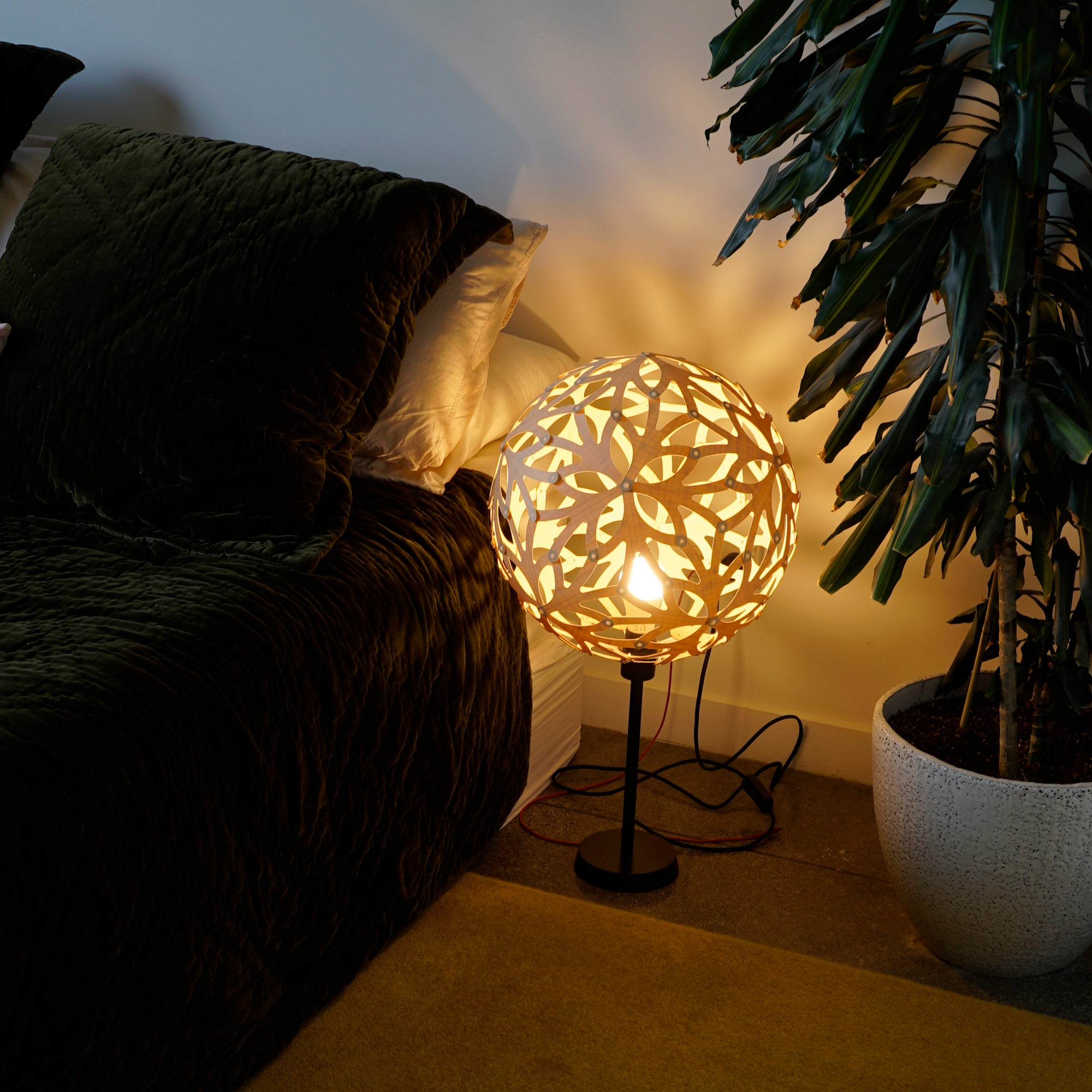 Floral Table Lamp: LS