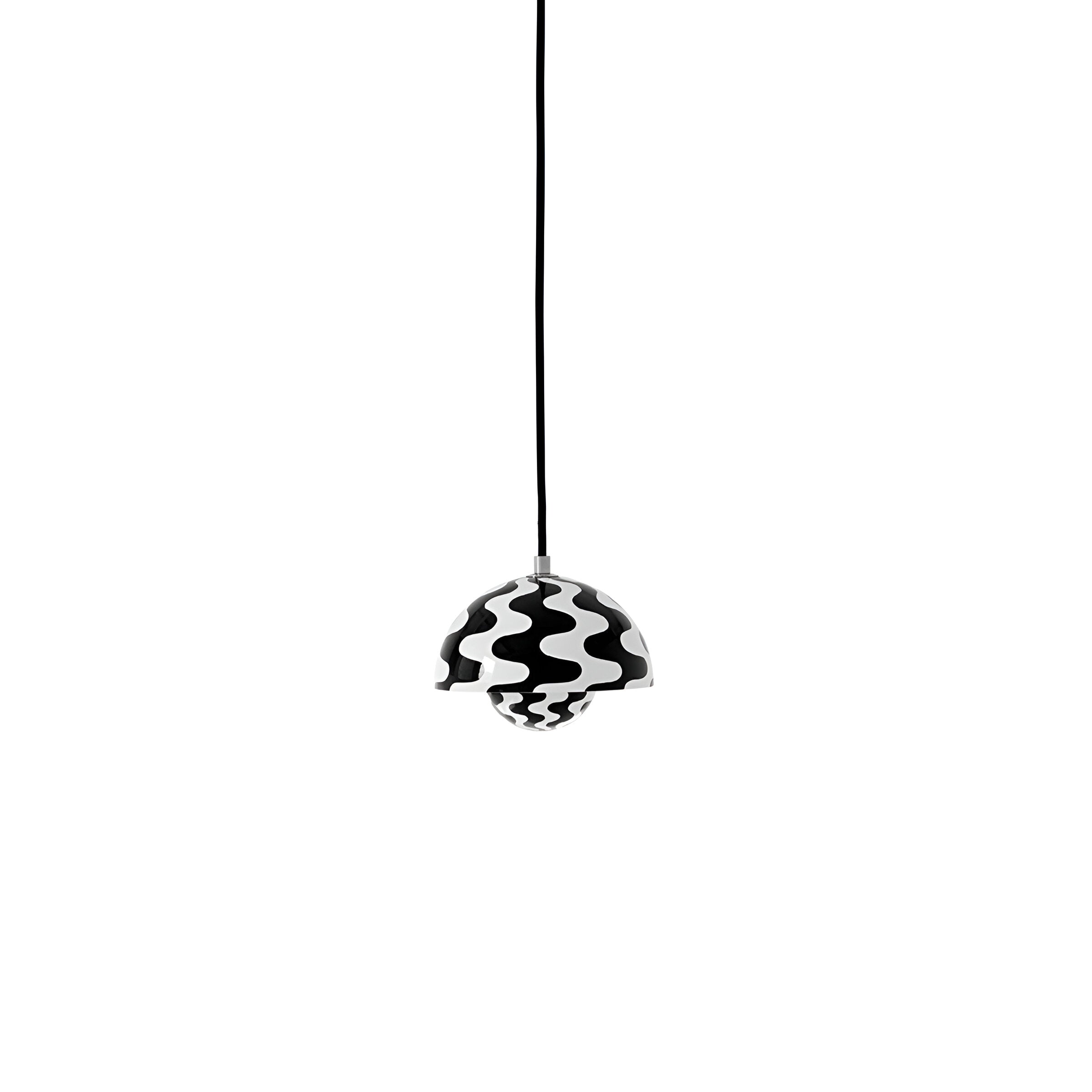 Flowerpot Pendant VP10: Black + White + Black