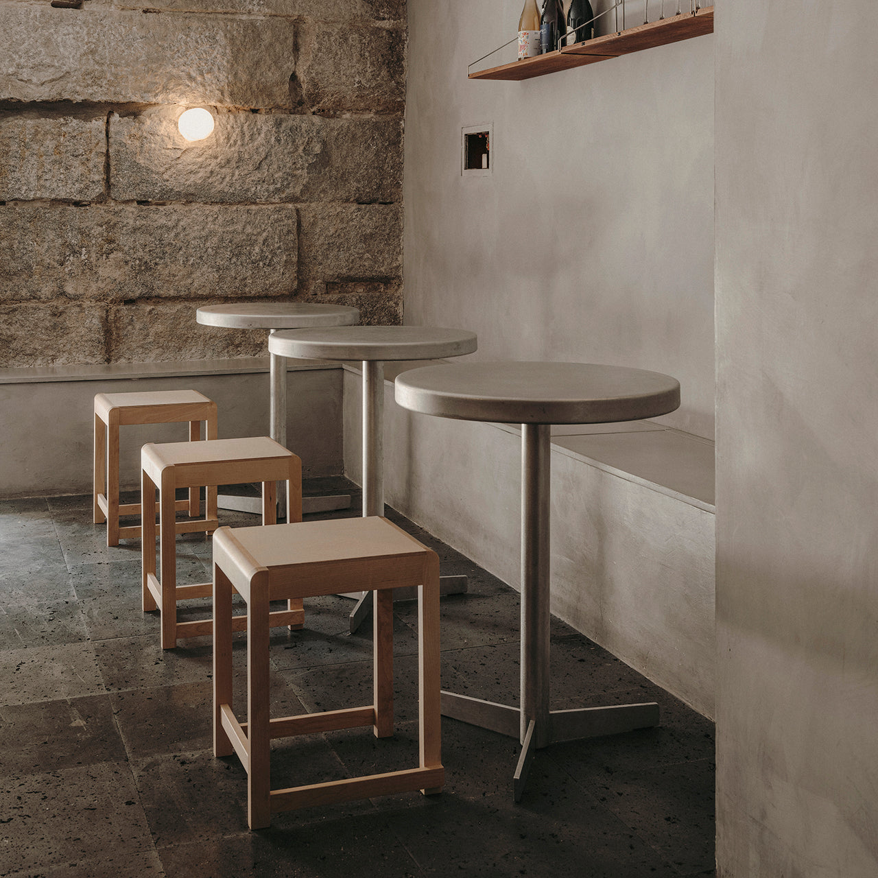 01 Low Stool